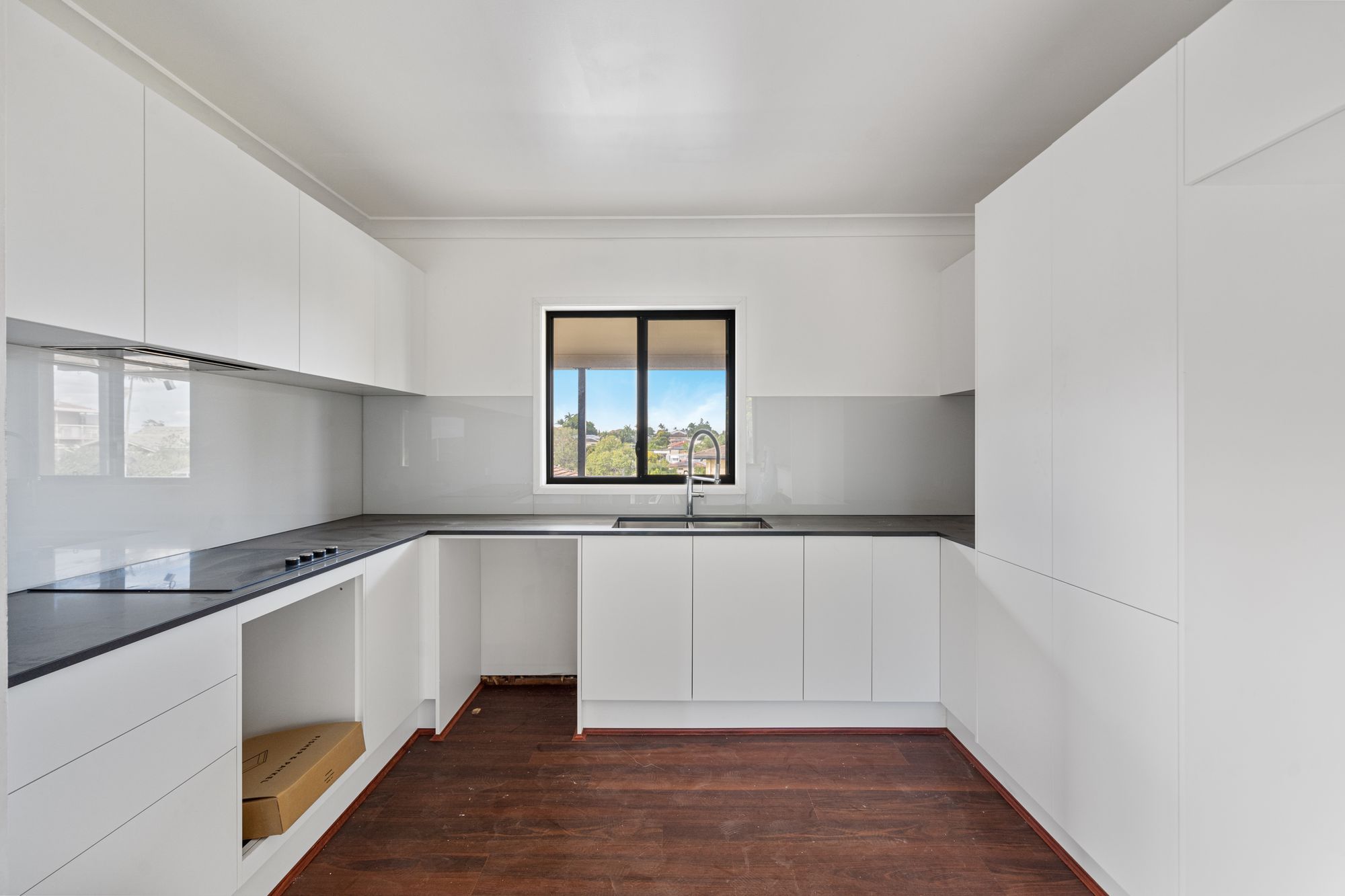 12 Geneva Street, Wishart, QLD 4122