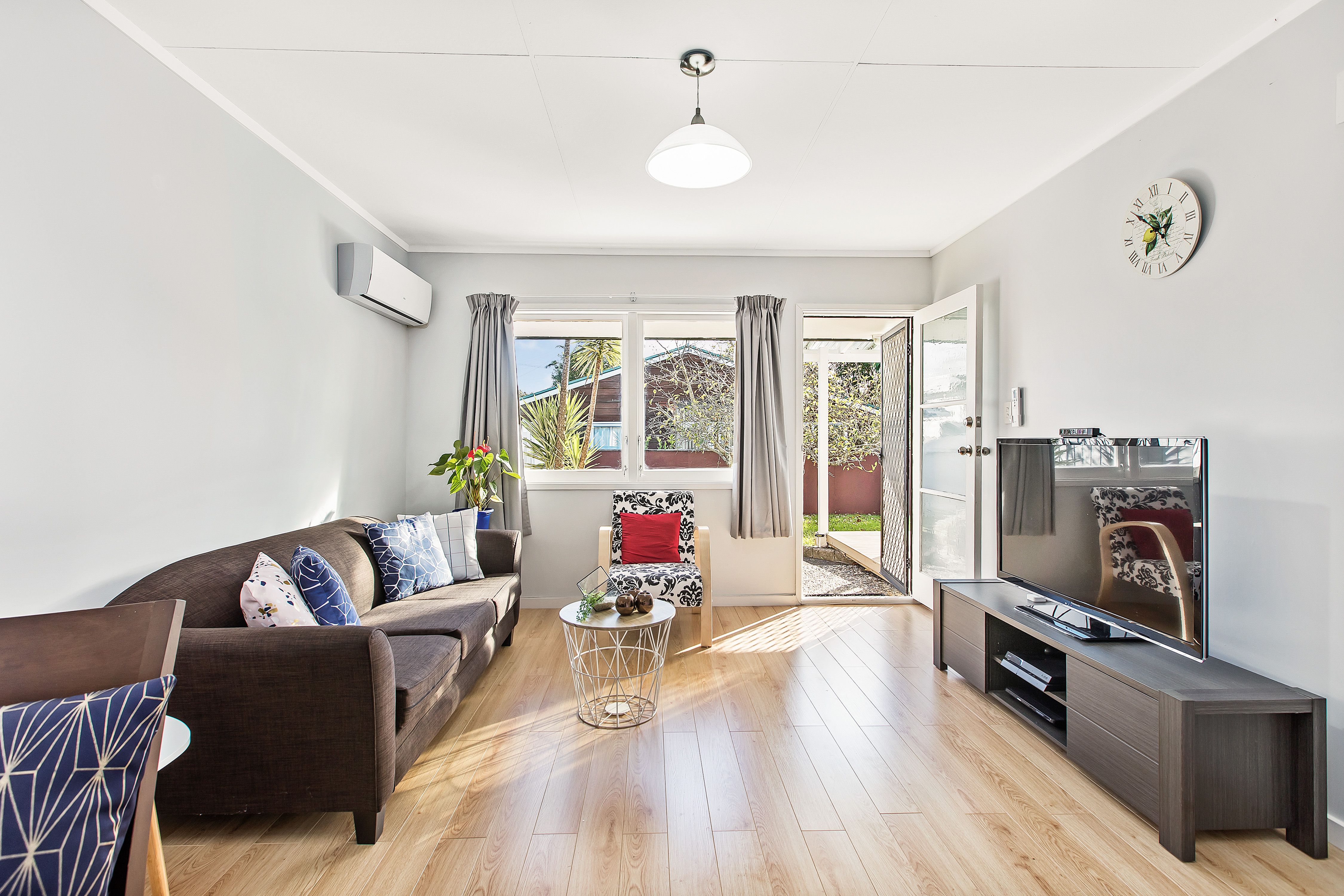 3/21 Cresta Avenue, Beach Haven, North Shore City