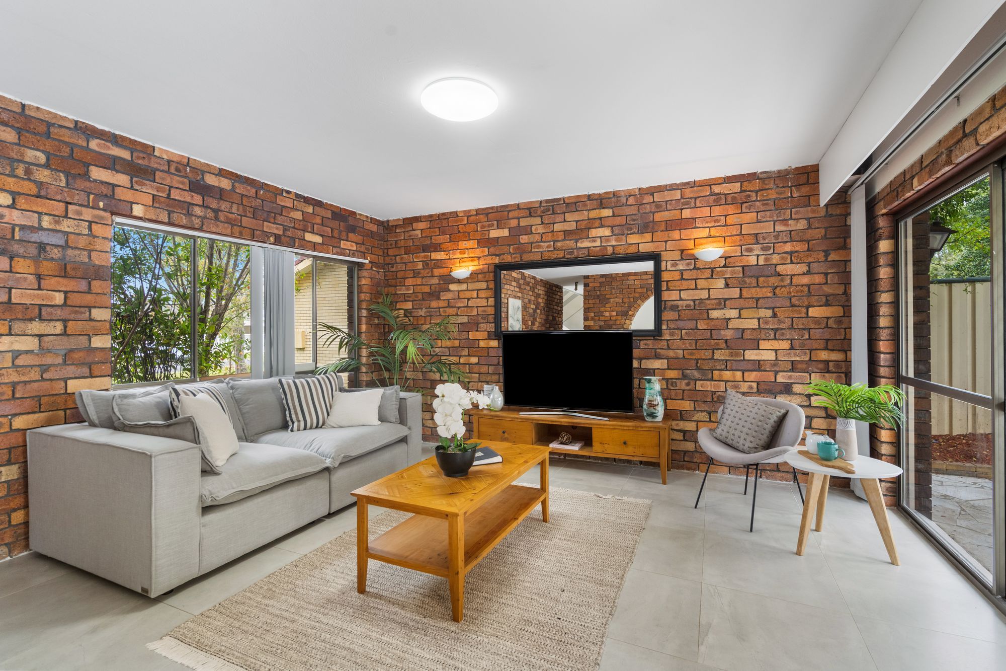 13 Wyuna Street, Broadbeach Waters, QLD 4218