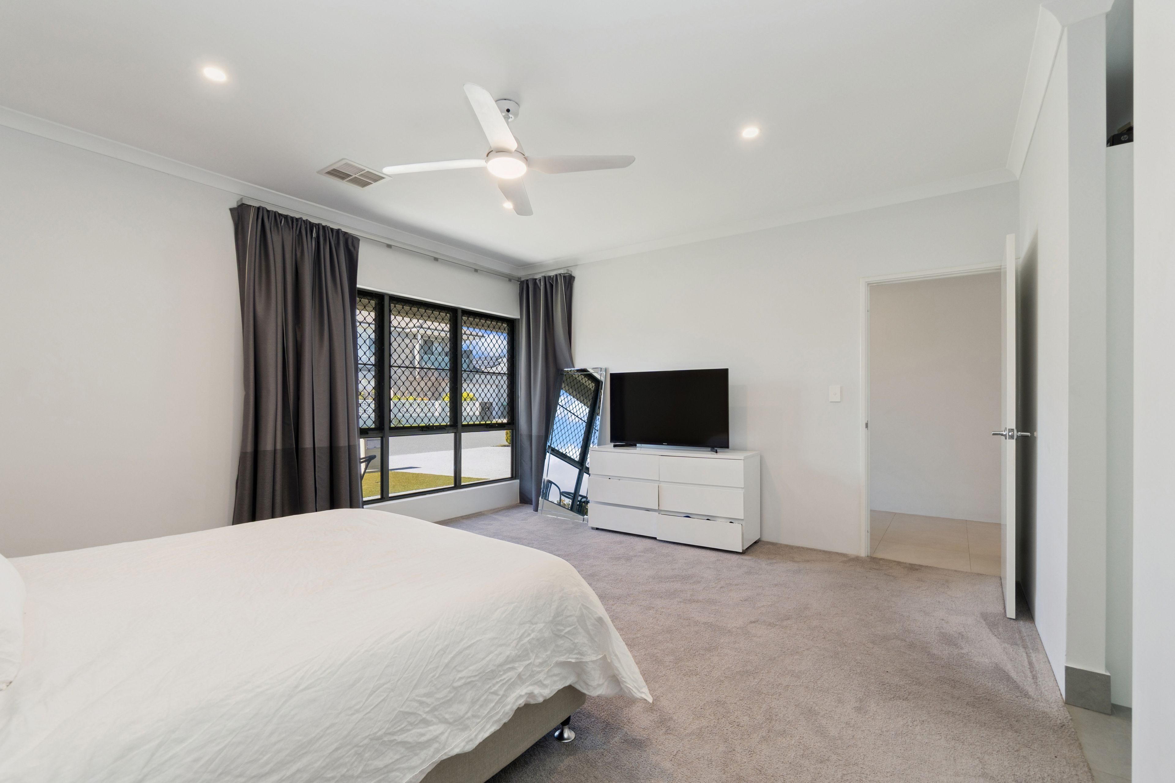 14 Kerruish Road — photo 5 of 30