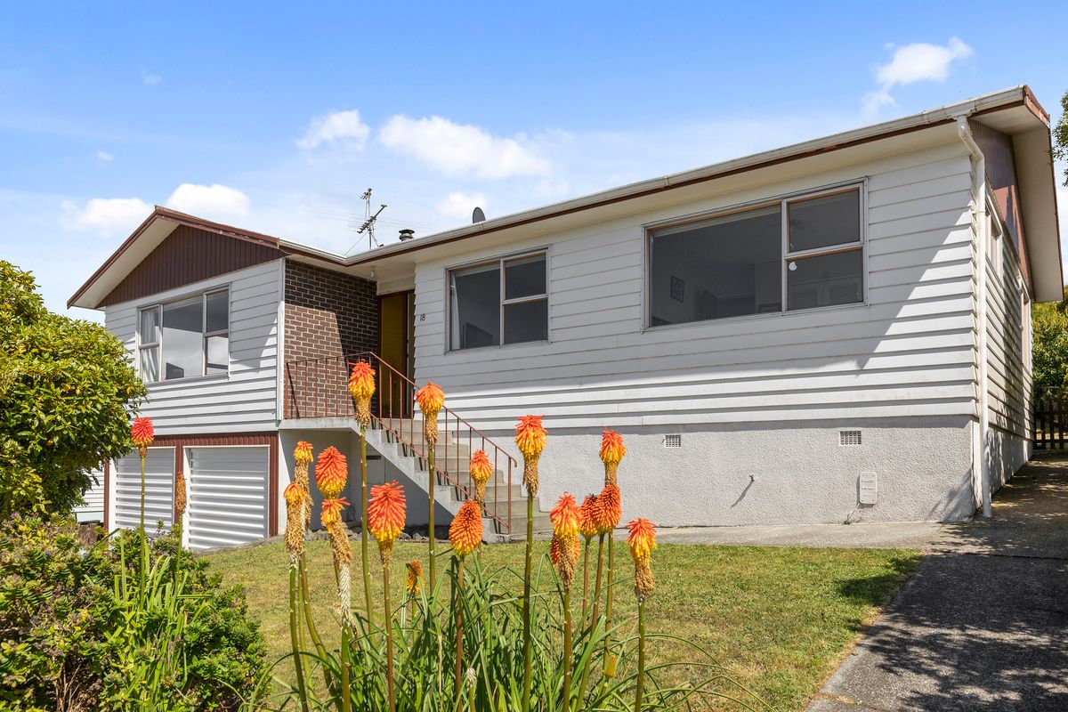 18 Oakleigh Street, Maungaraki, Lower Hutt City
