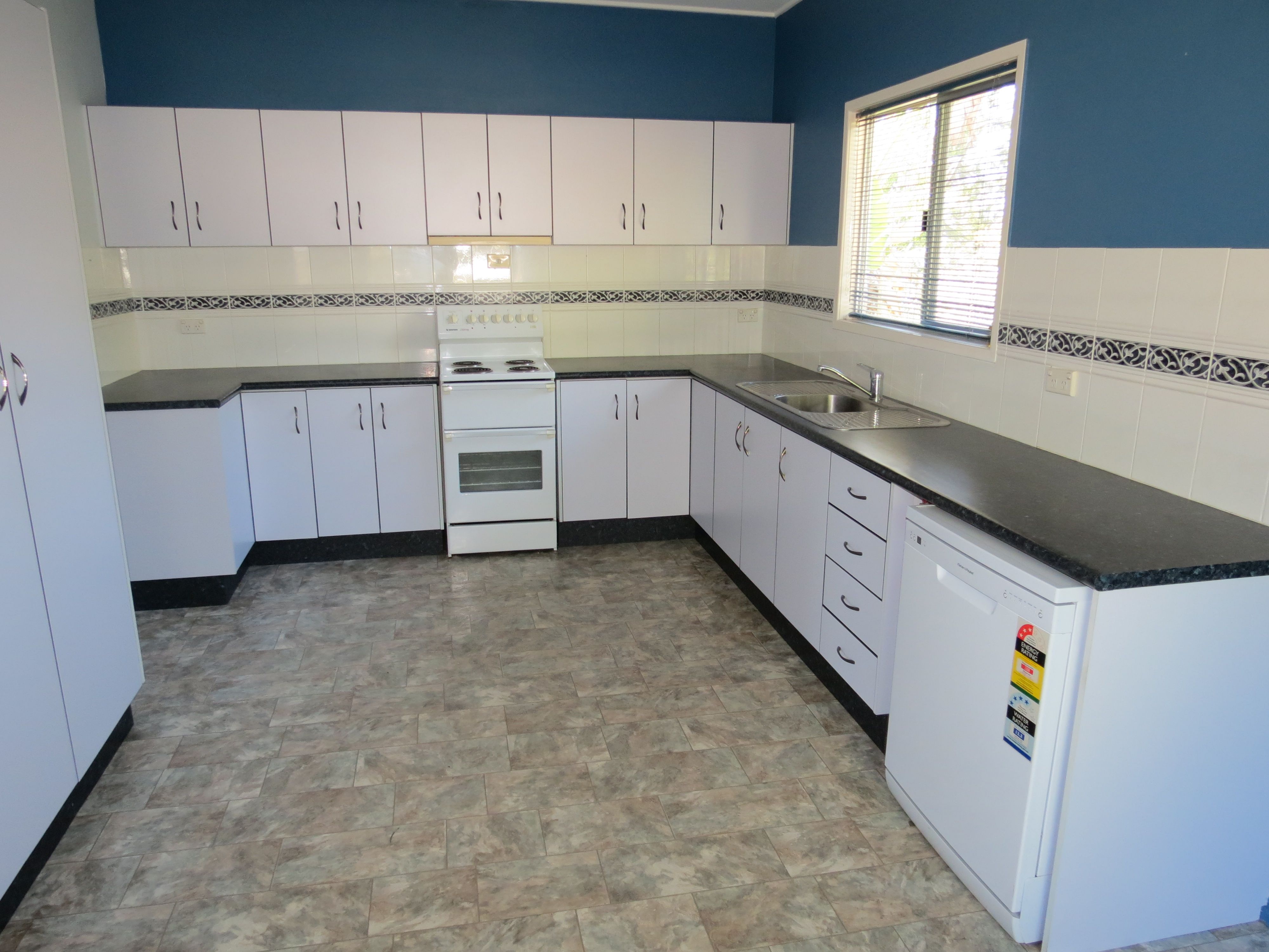 2 Brahman Place, Emerald, QLD 4720