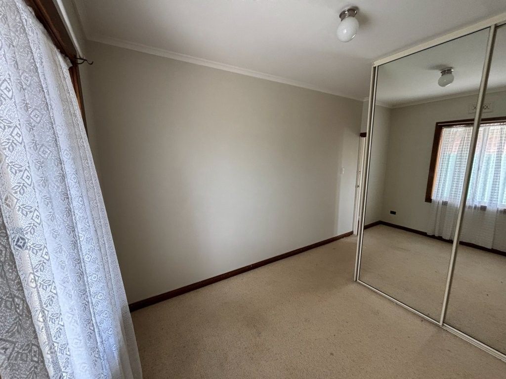 78 Newton Street — photo 4 of 12