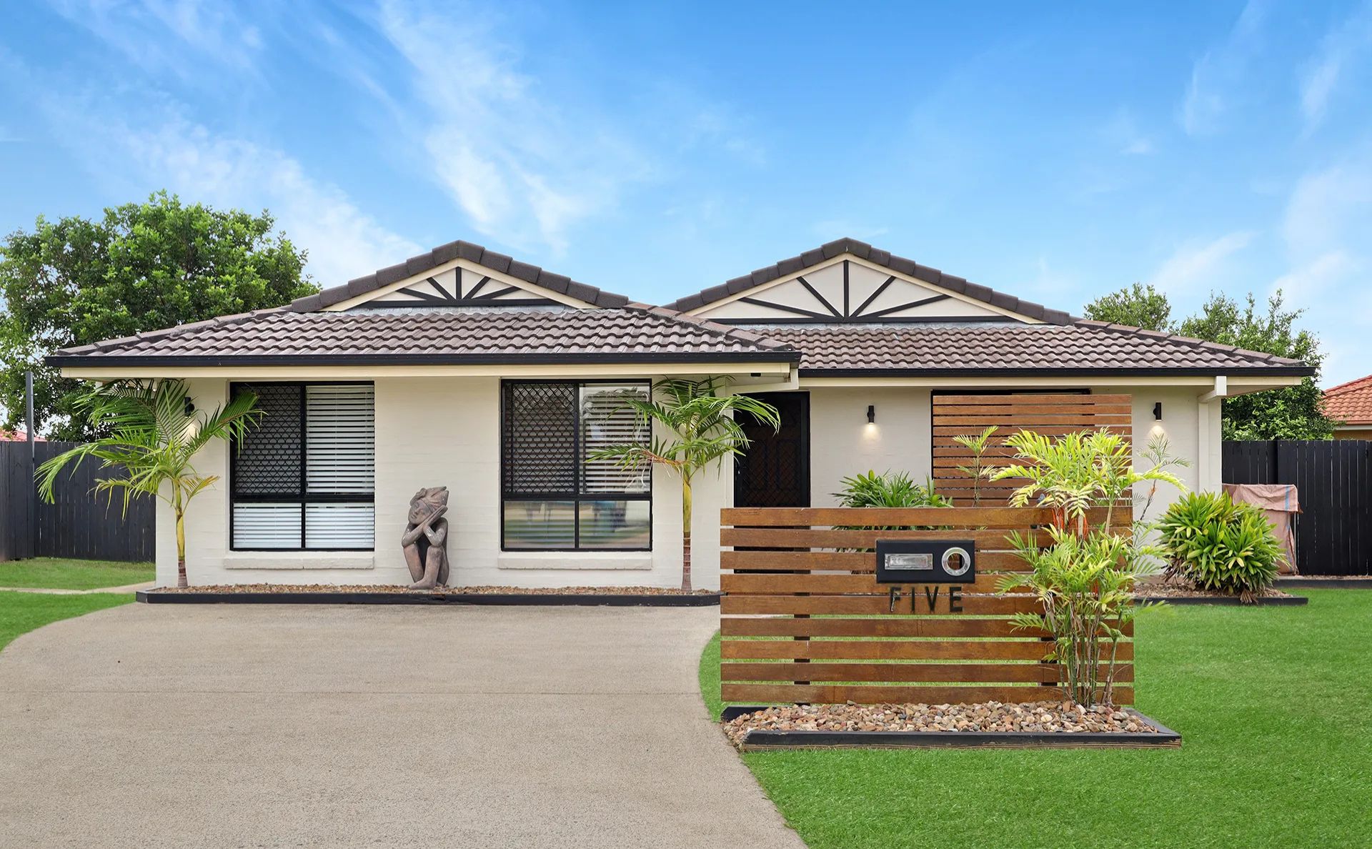 5 Woodbridge Court, Morayfield, QLD 4506