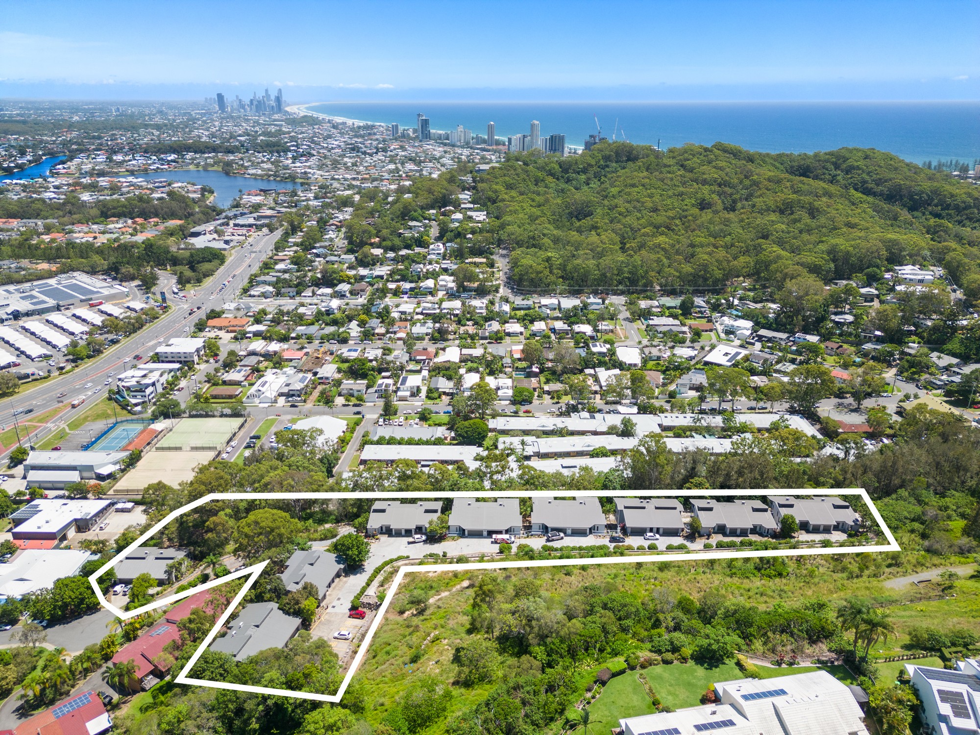 16/4 Fleay Court, Burleigh Heads, QLD 4220