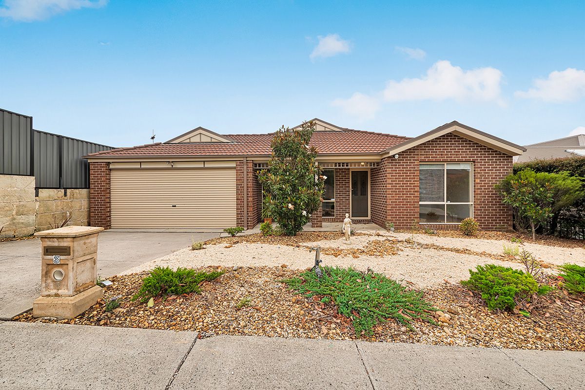 3 Adrian Drive, Pakenham VIC 3810