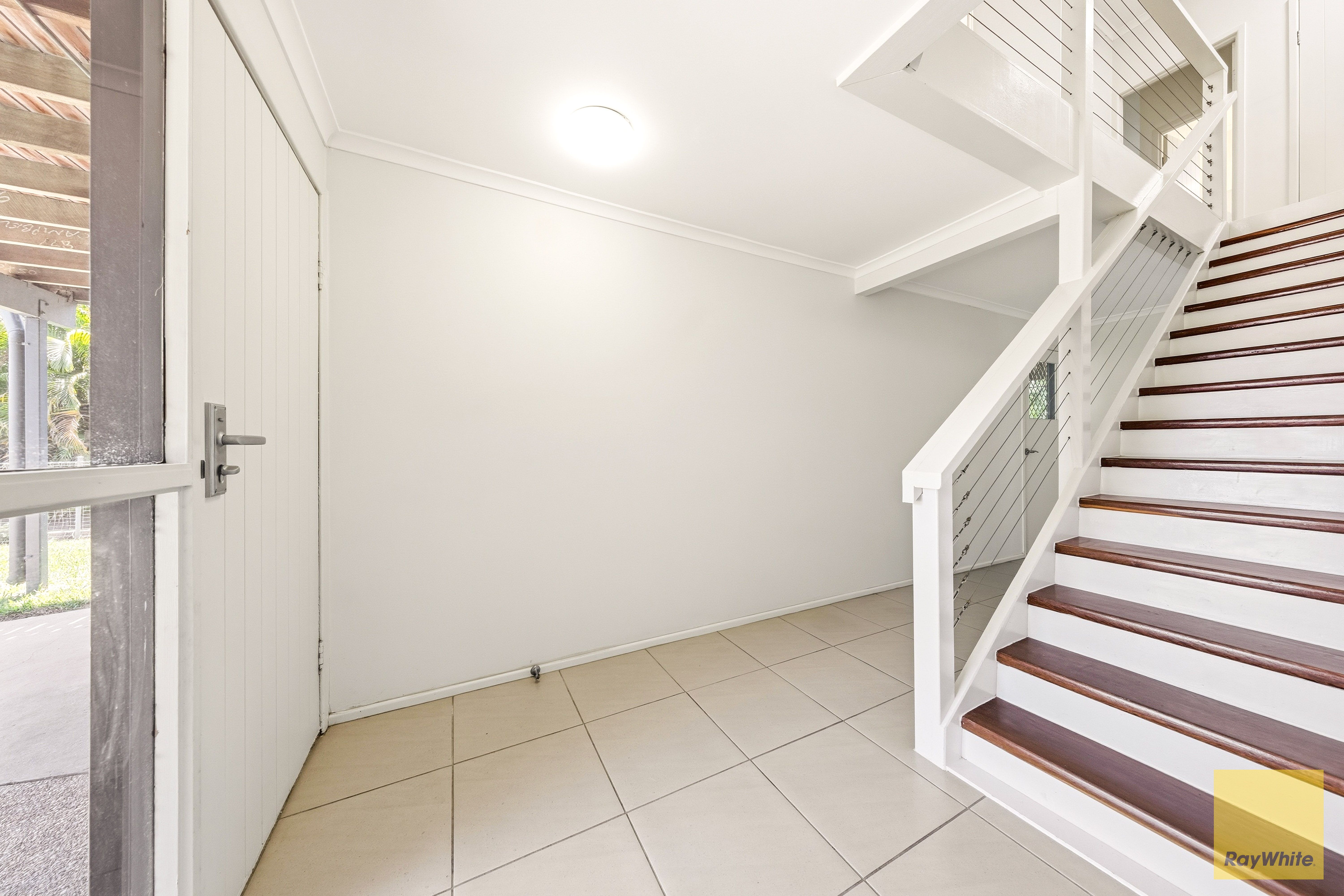 30 Mellish Crescent — photo 6 of 30