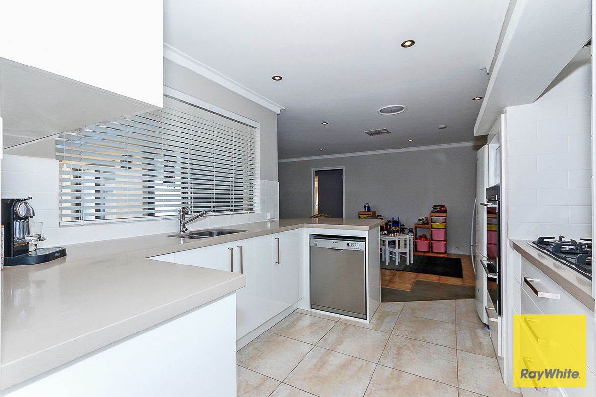 15 Stawell Way, Padbury, WA 6025