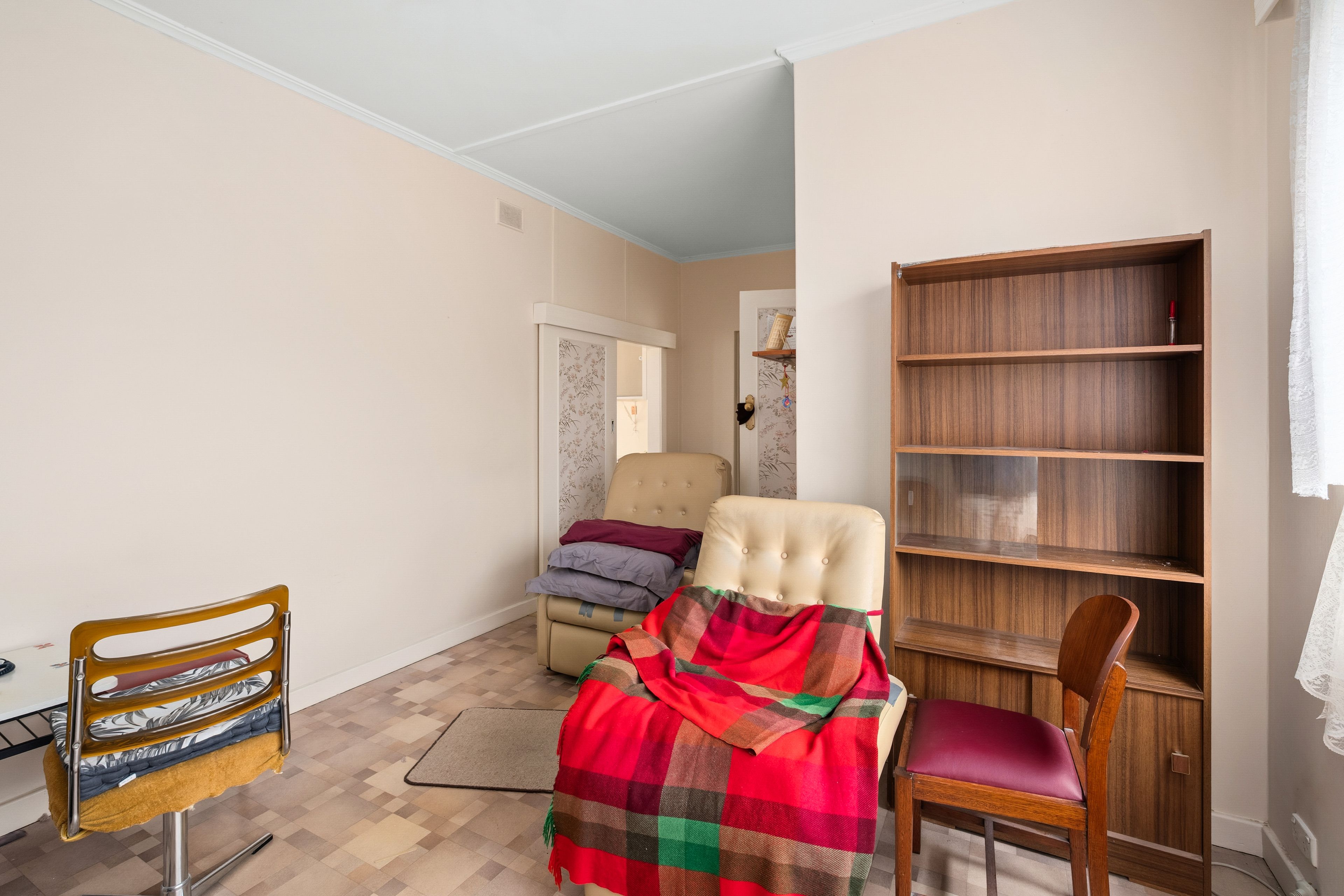 16 Bignell Street — photo 6 of 10