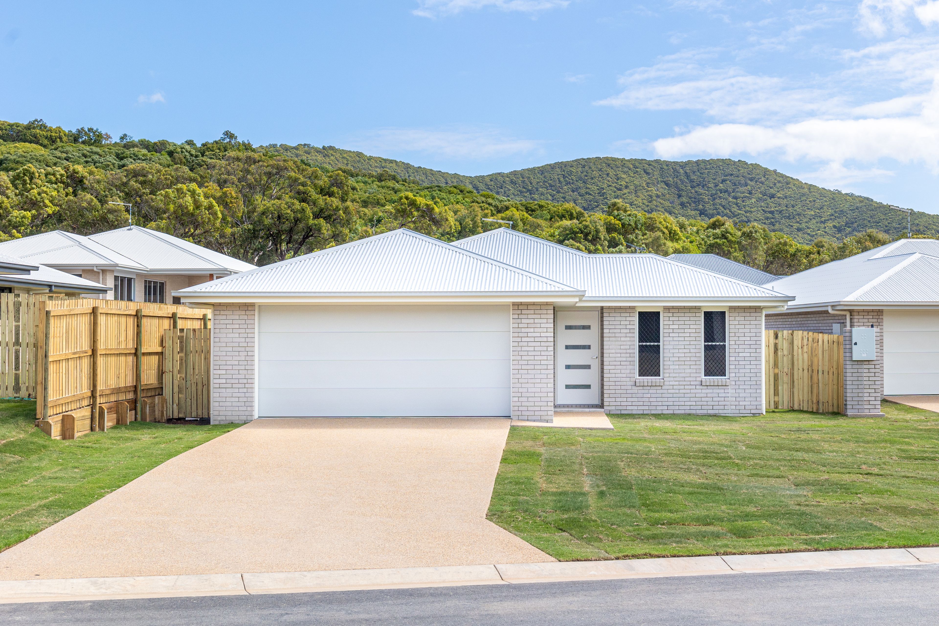 18A Cape Manifold Avenue, Pacific Heights, QLD 4703