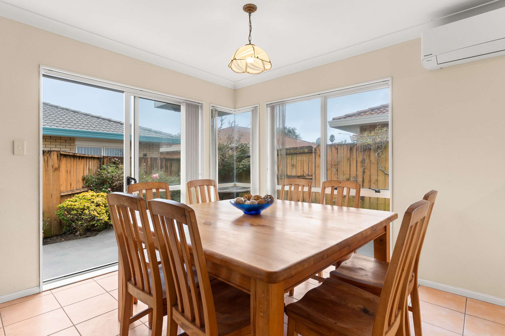 21 Sandhurst Drive photo 3