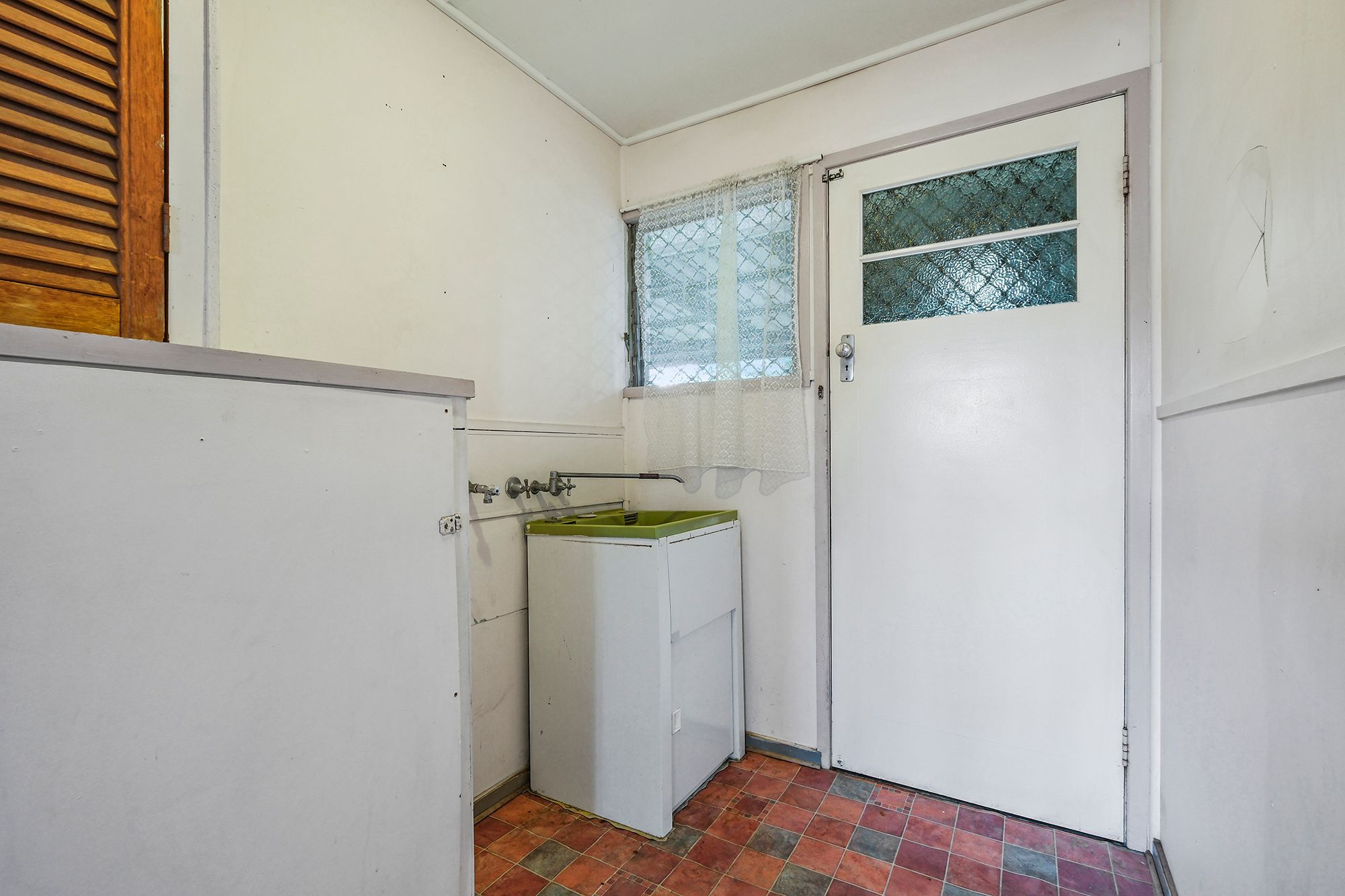 16 Pigeon Street — photo 11 of 13