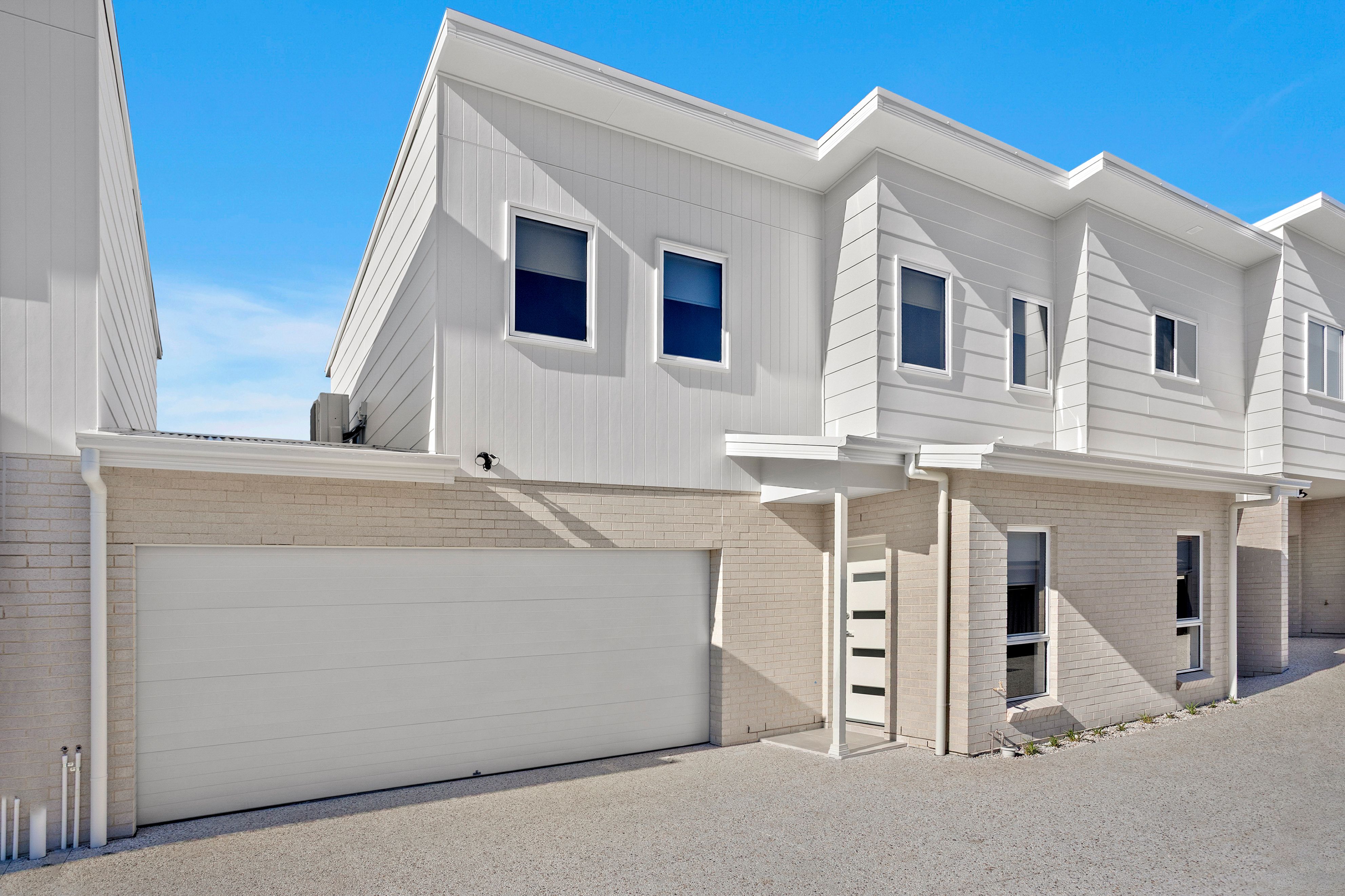 2/7 Hopetoun Street, Oak Flats, NSW 2529