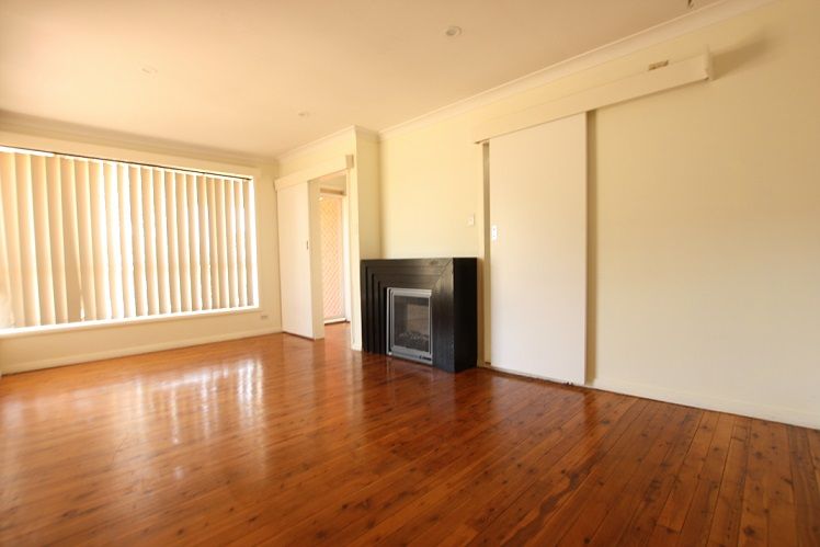 98 O'Sullivan Road, Leumeah, NSW 2560