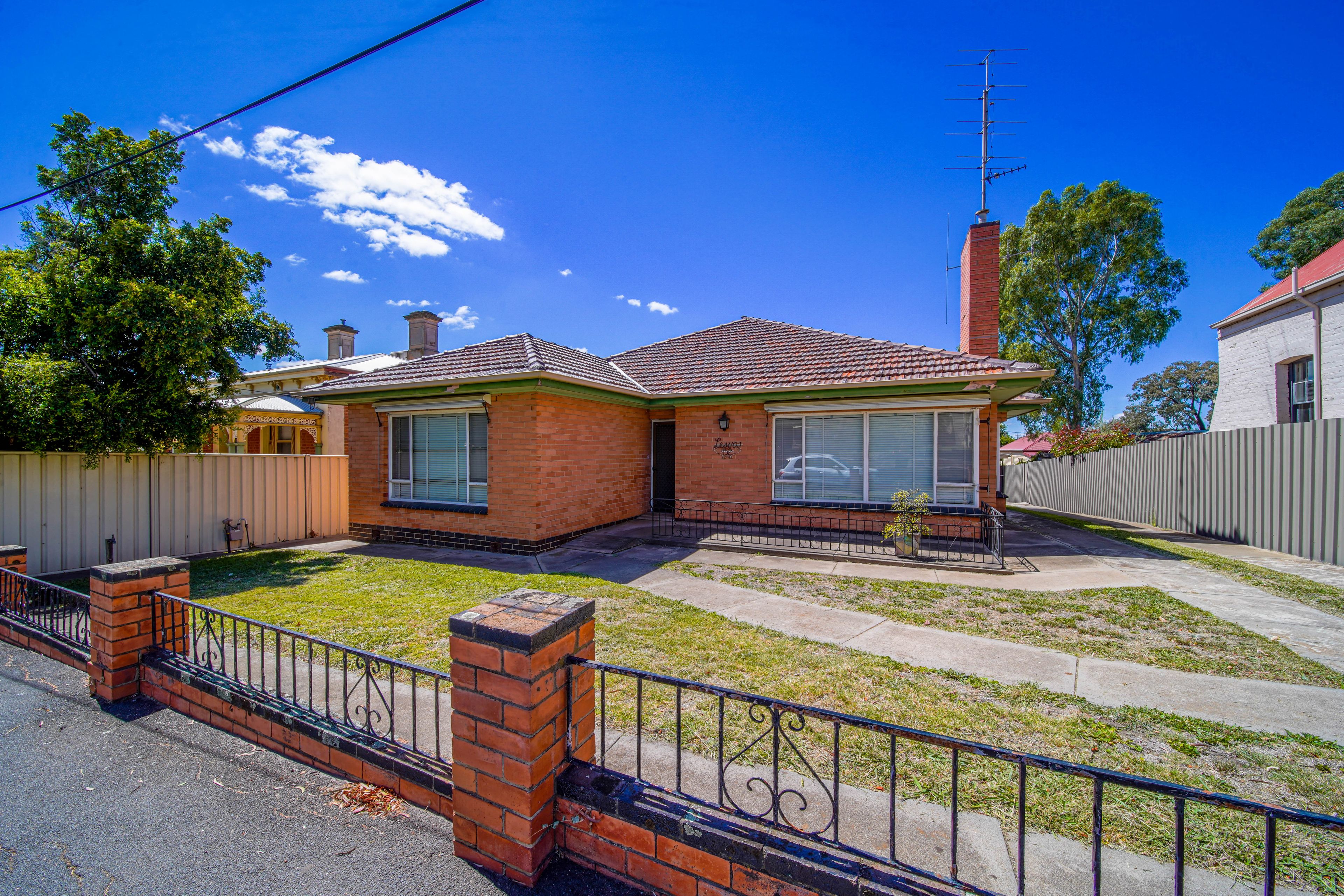 152 Eaglehawk Road, Long Gully, VIC 3550
