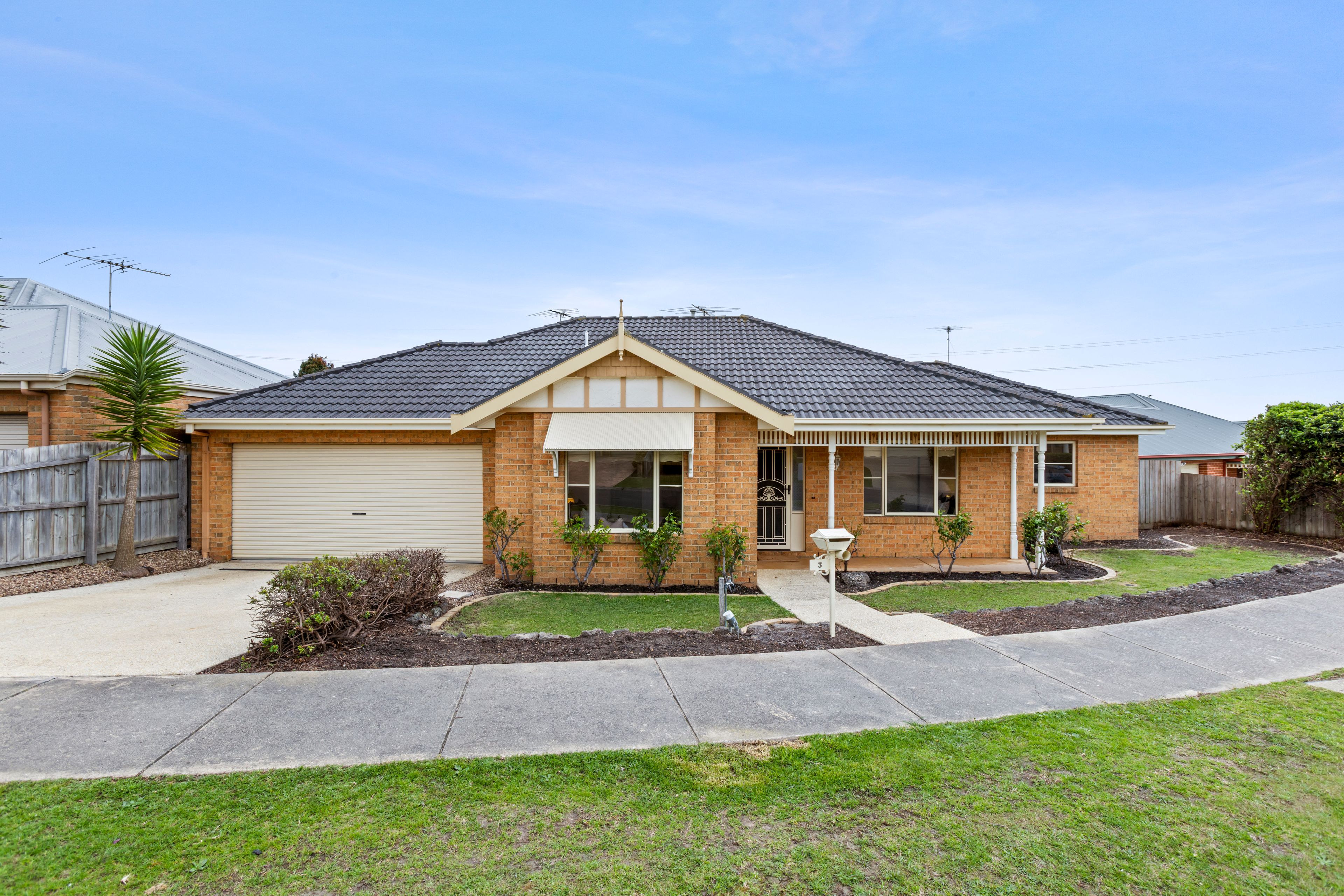 3 Cedarville Close — photo from Ray White Highton
