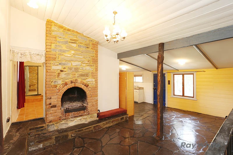 8 Ayers Street, Burra, SA 5417