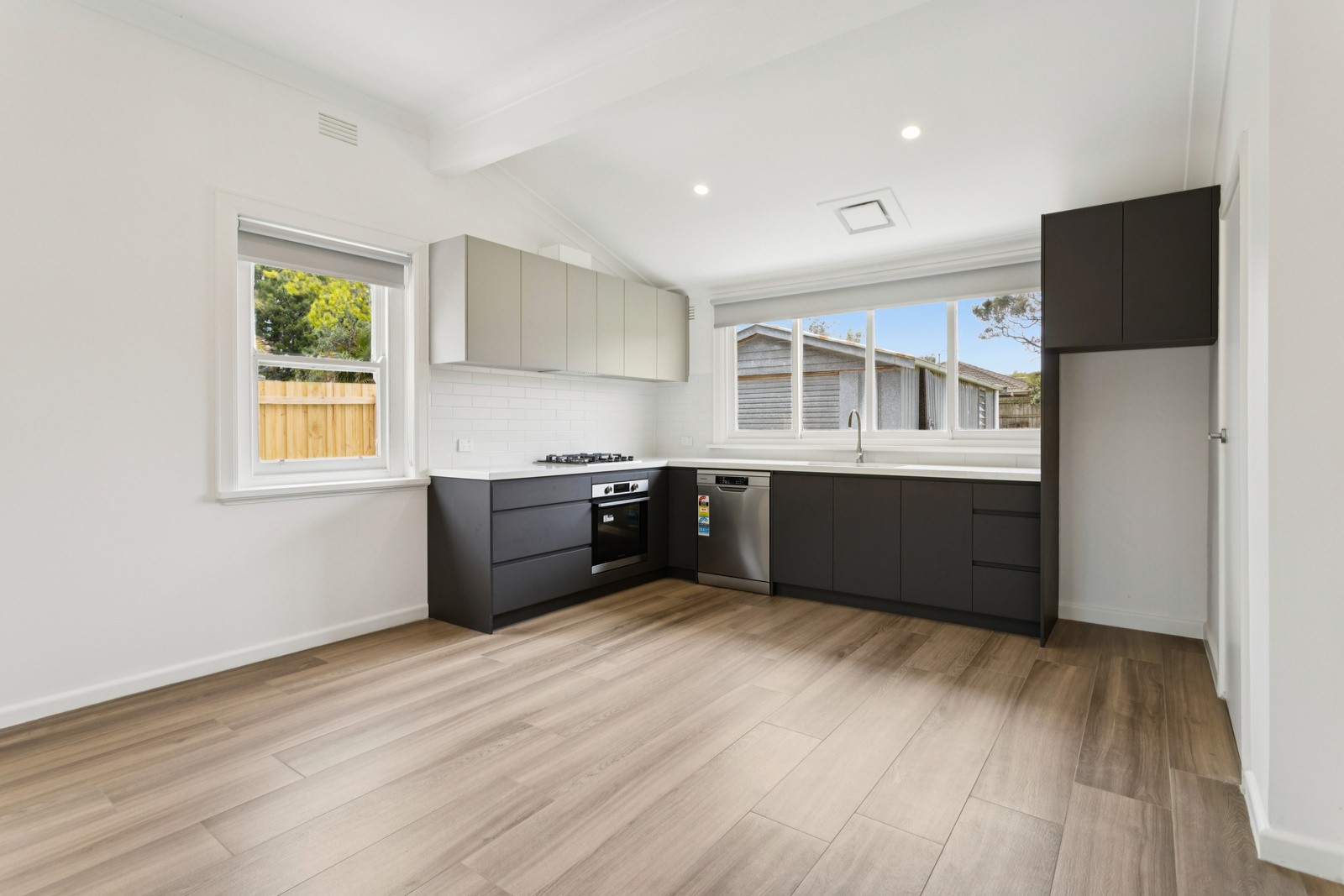 84 Warranilla Avenue, Rosebud, VIC 3939