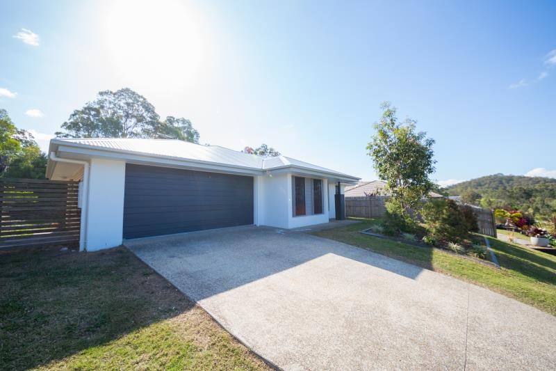11 Gordon Drive, Upper Coomera, QLD 4209