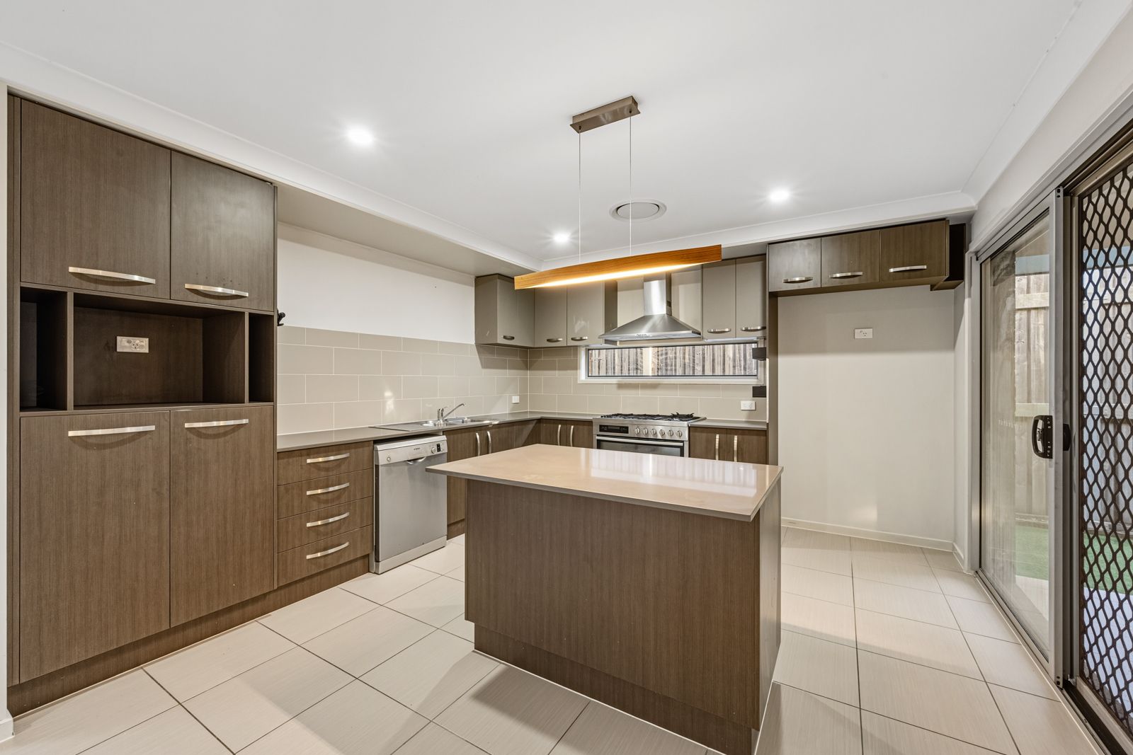 24 Watarrka Avenue, Fitzgibbon, QLD 4018