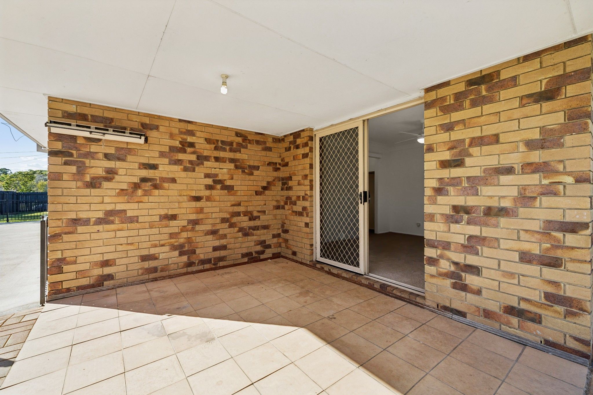 2/12 Rossini Street — photo 5 of 19