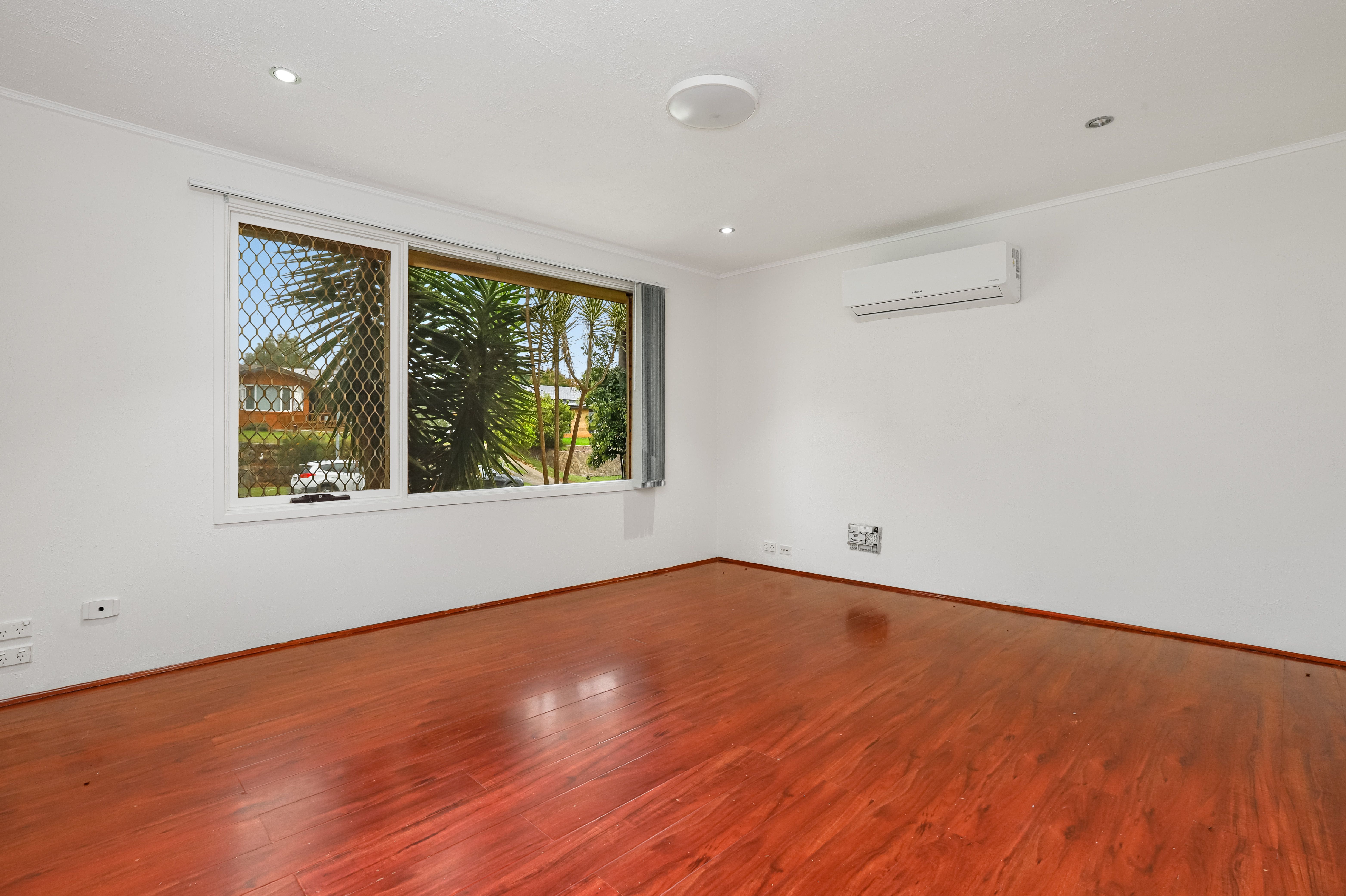 61 Guise Road — photo 3 of 5