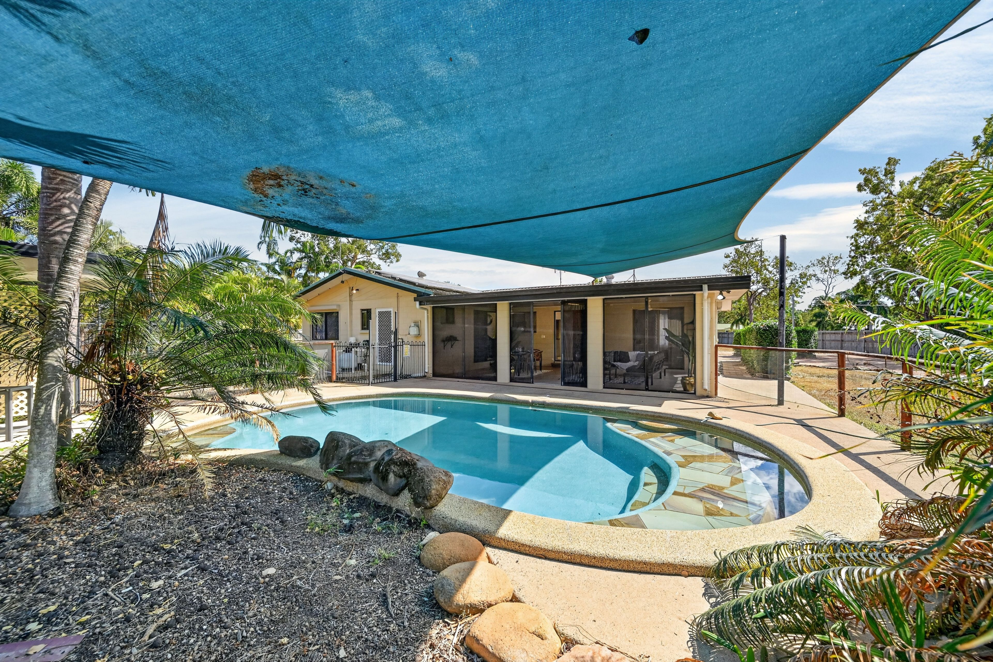 8 Mawson Street, Bluewater Park, QLD 4818