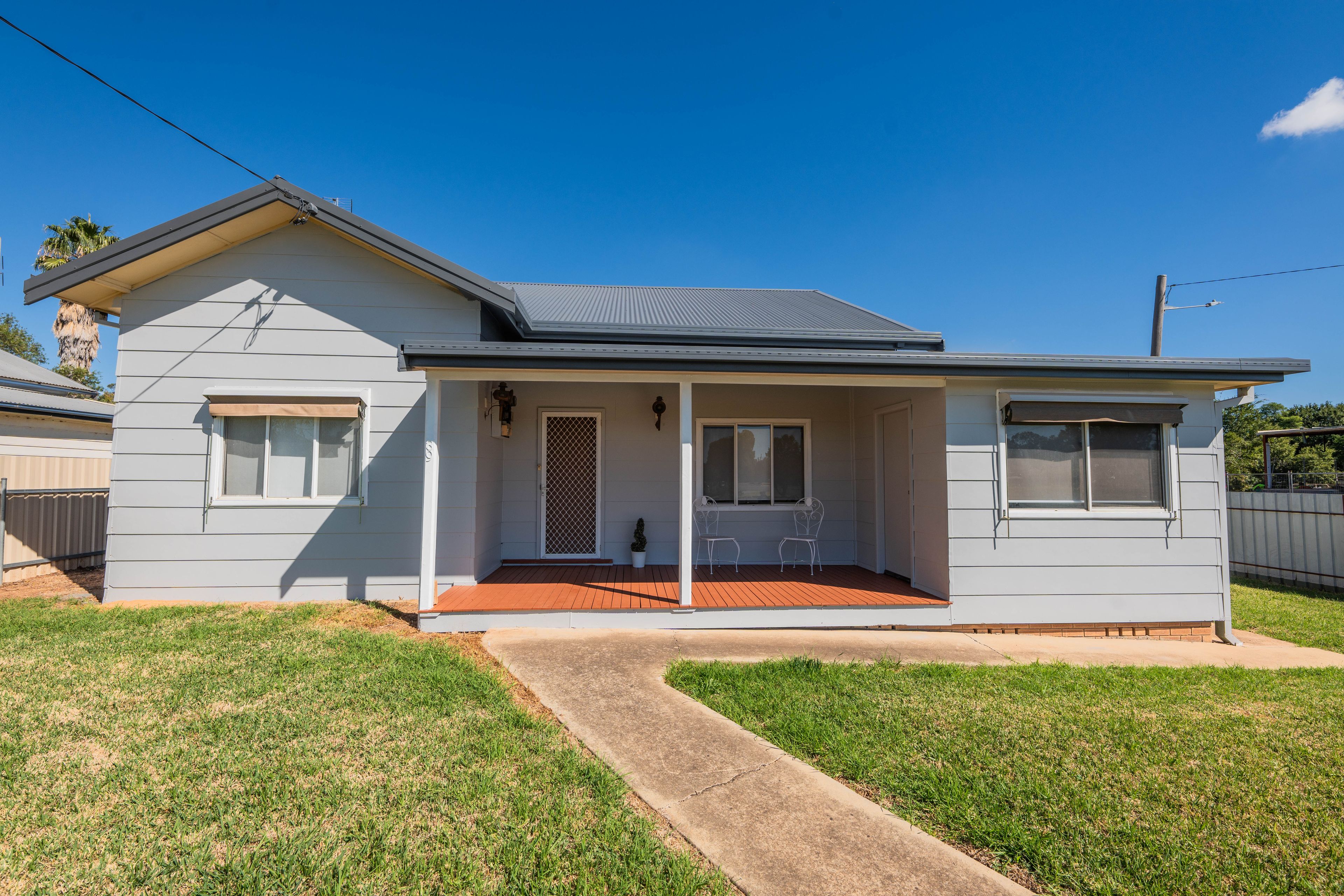 39 Flint Street, Forbes NSW 2871