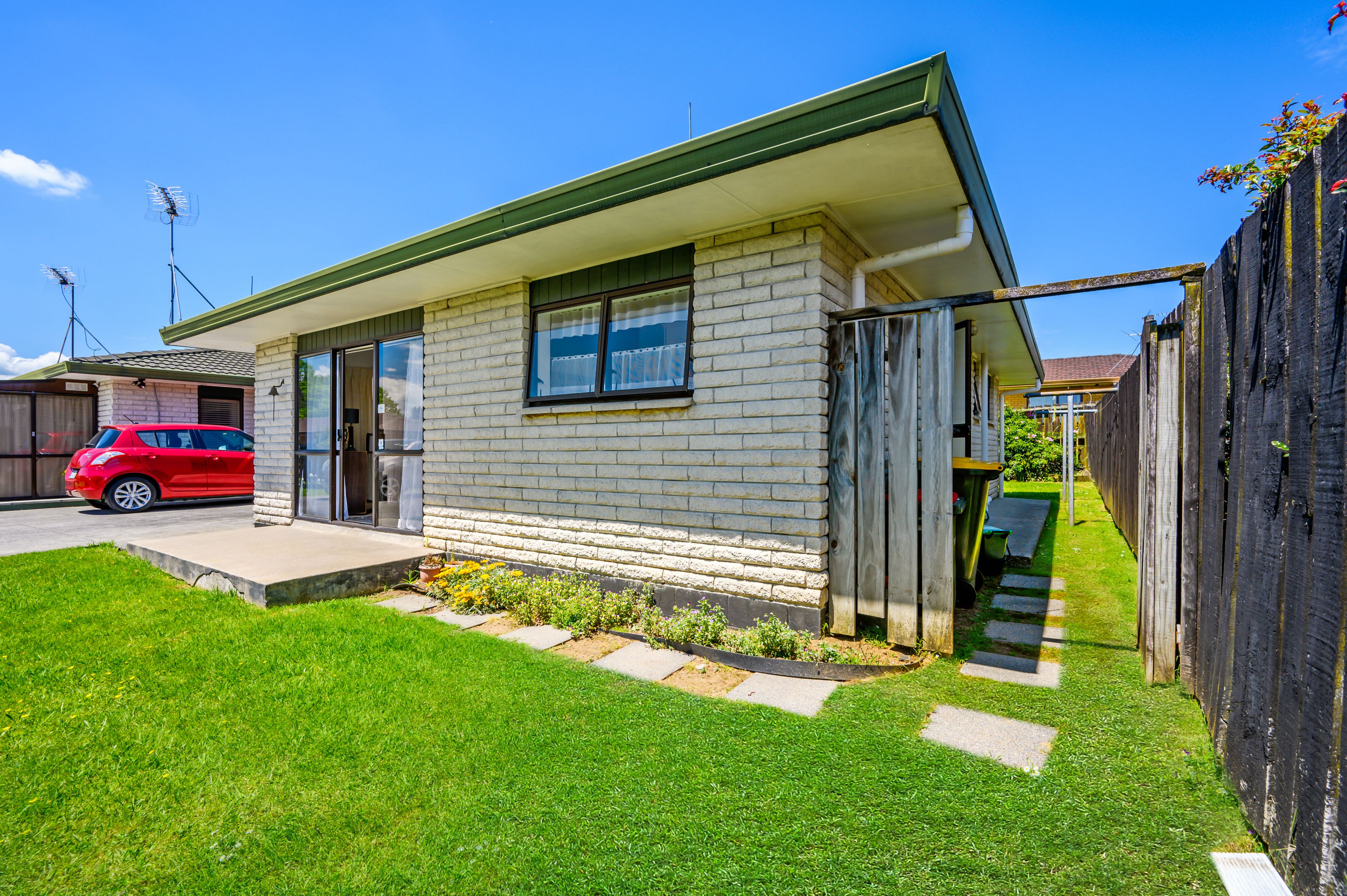 2/12 Wellington Street, Papakura, Papakura