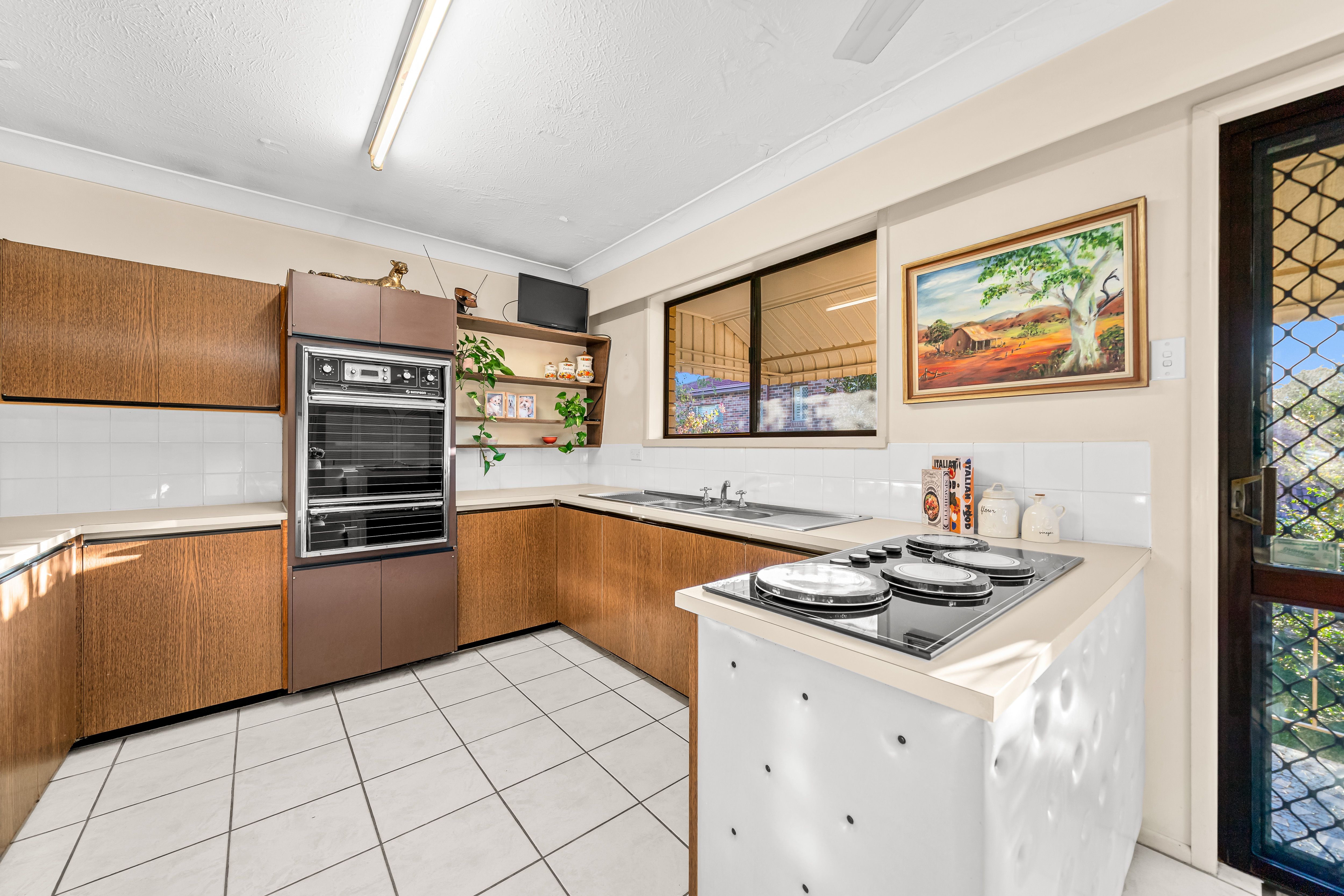 18 Epsom Street — photo 7 of 25