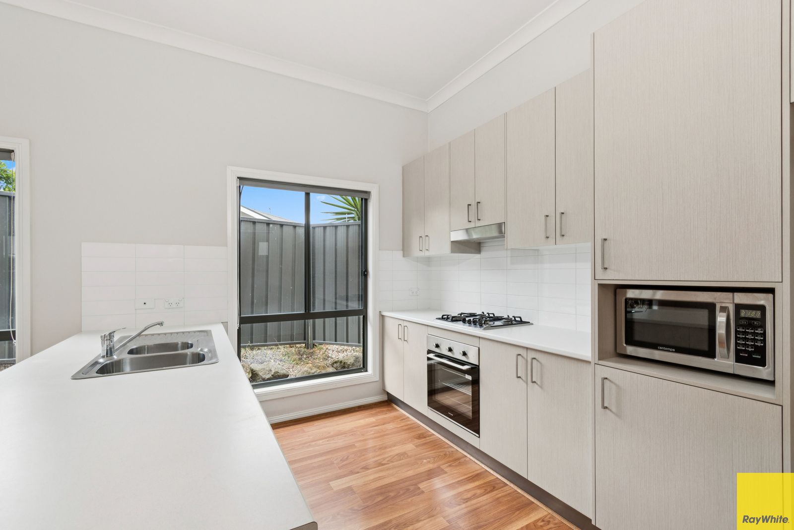 17 Brooks Reach Road — photo 3 of 10