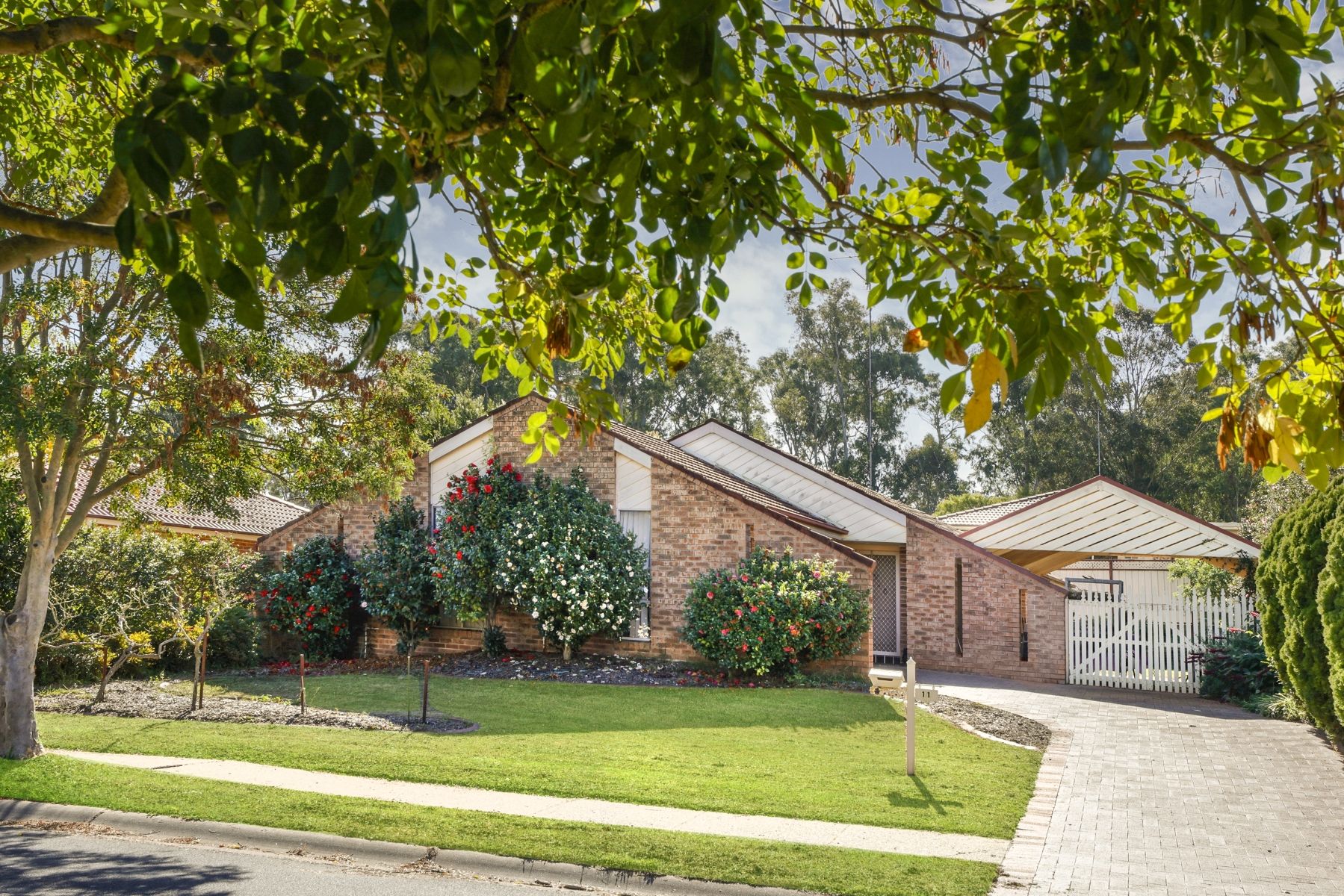 11 Bulu Drive, Glenmore Park NSW 2745