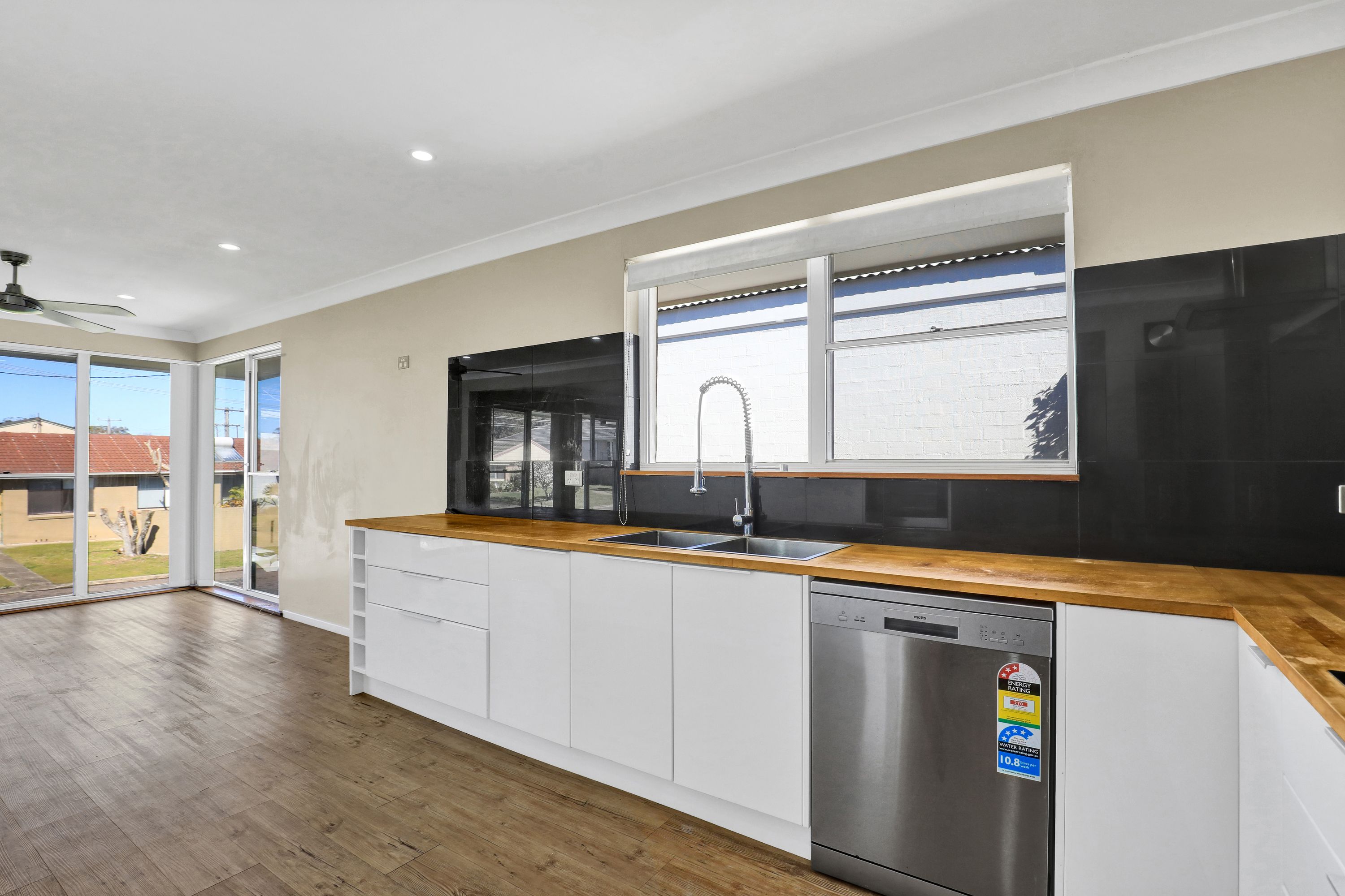 6 Clarence Street, Corlette, NSW 2315