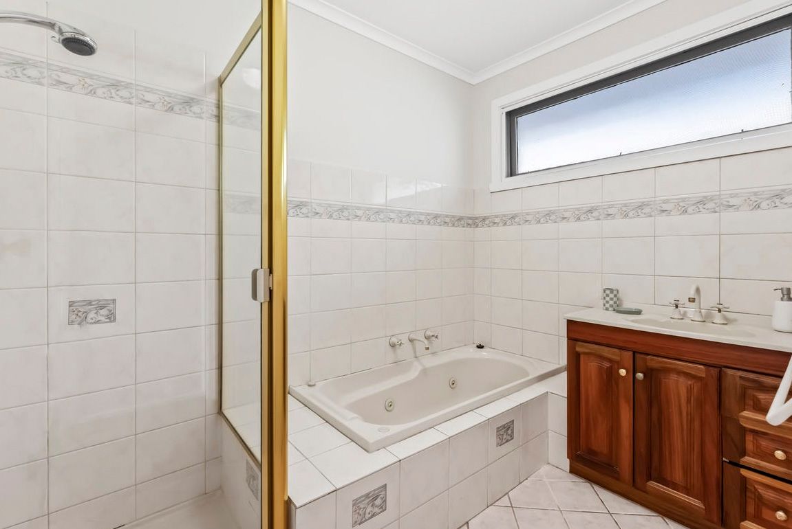 5 White Ash Court — photo 9 of 13