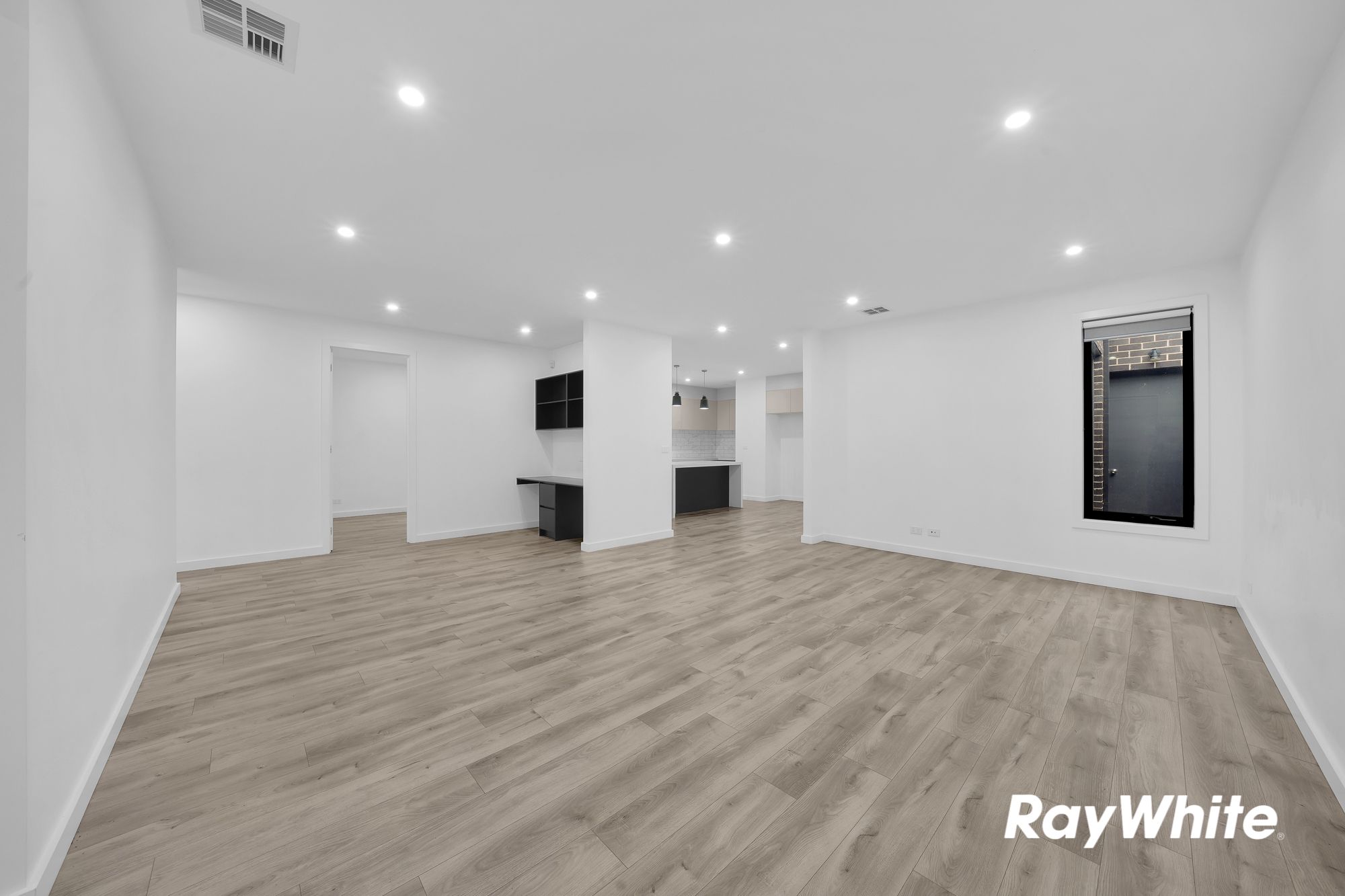 24 Byron Street — photo 6 of 19