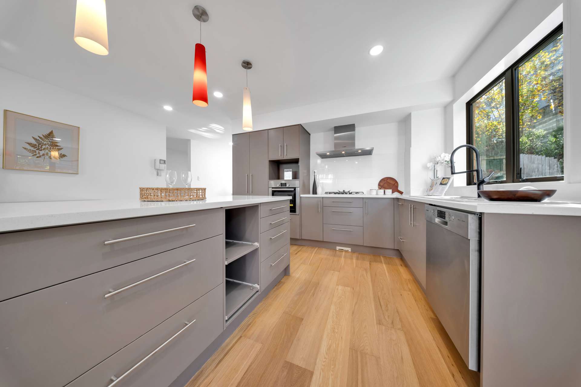 8A St Albans Avenue photo 6