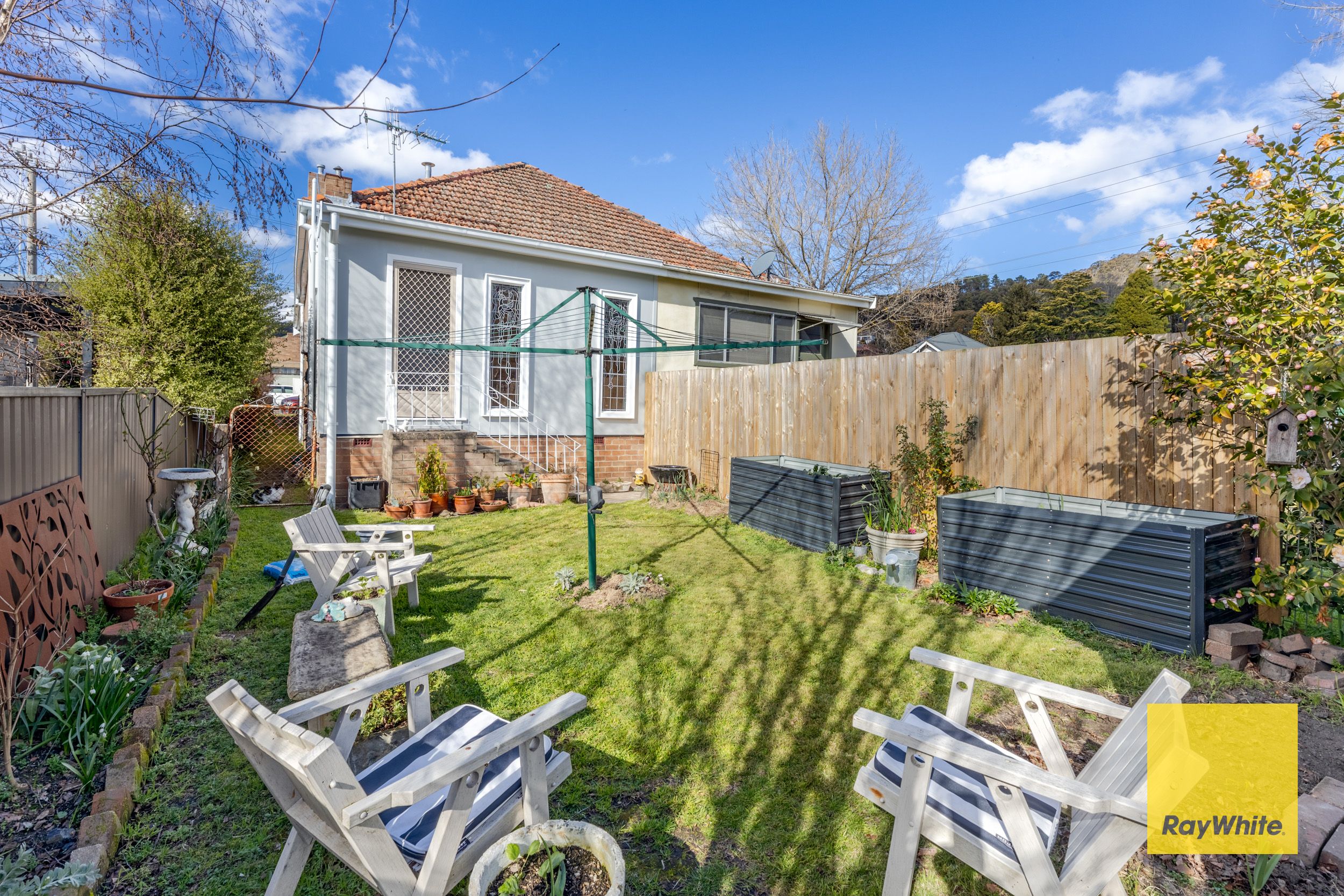 4 Laurence Street — photo 12 of 13