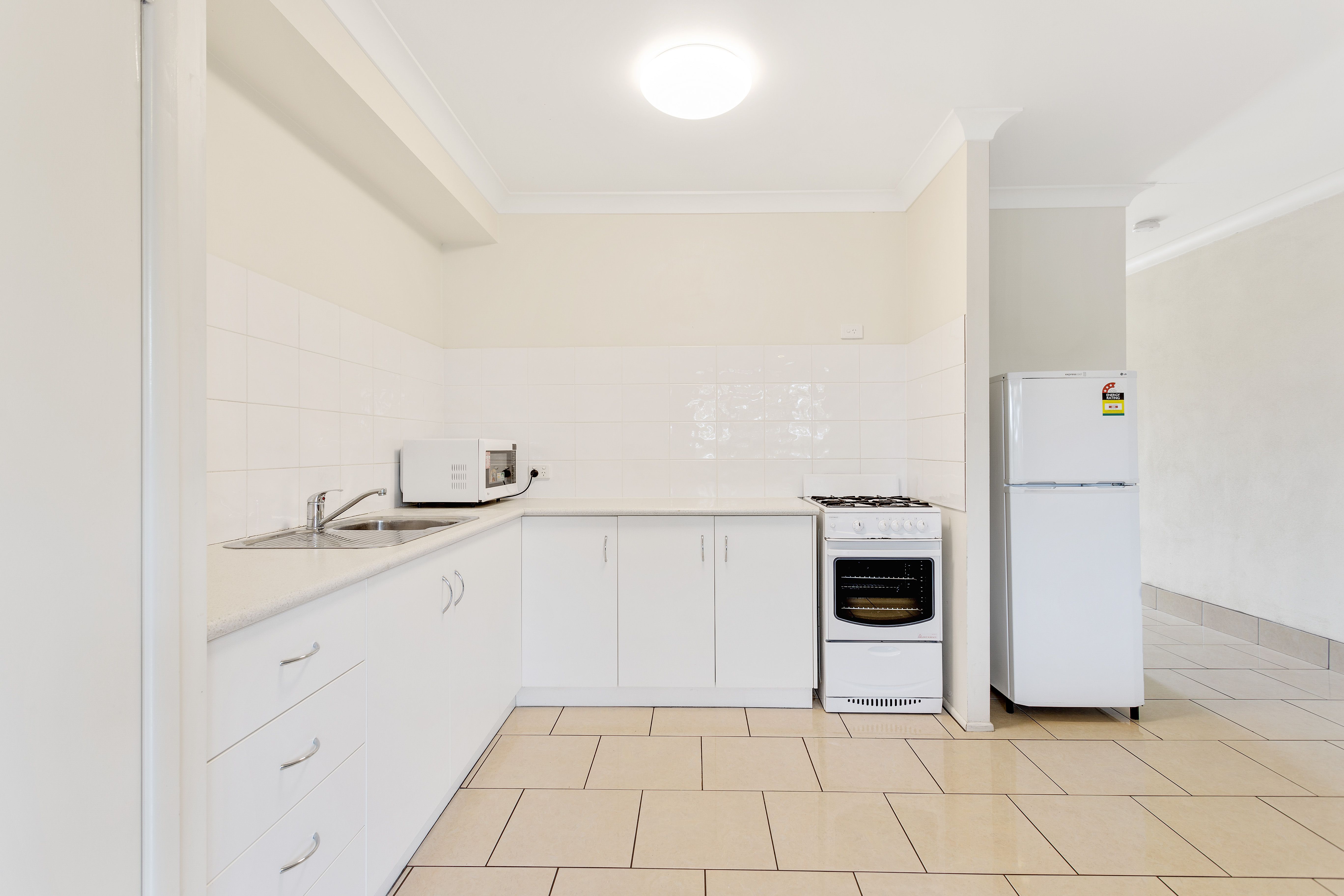 15/1-3 Uniplaza Court, Kearneys Spring, QLD 4350