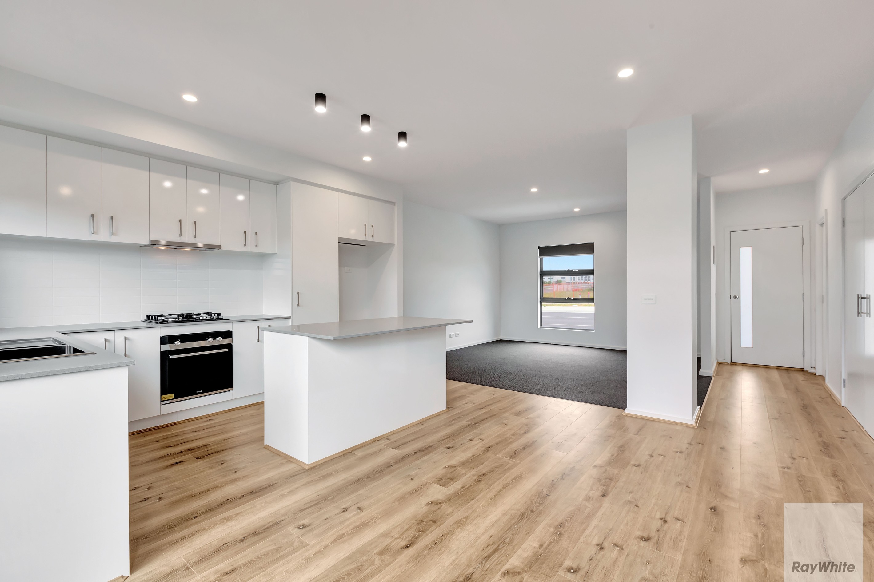 8 Brendan Road, Greenvale, VIC 3059