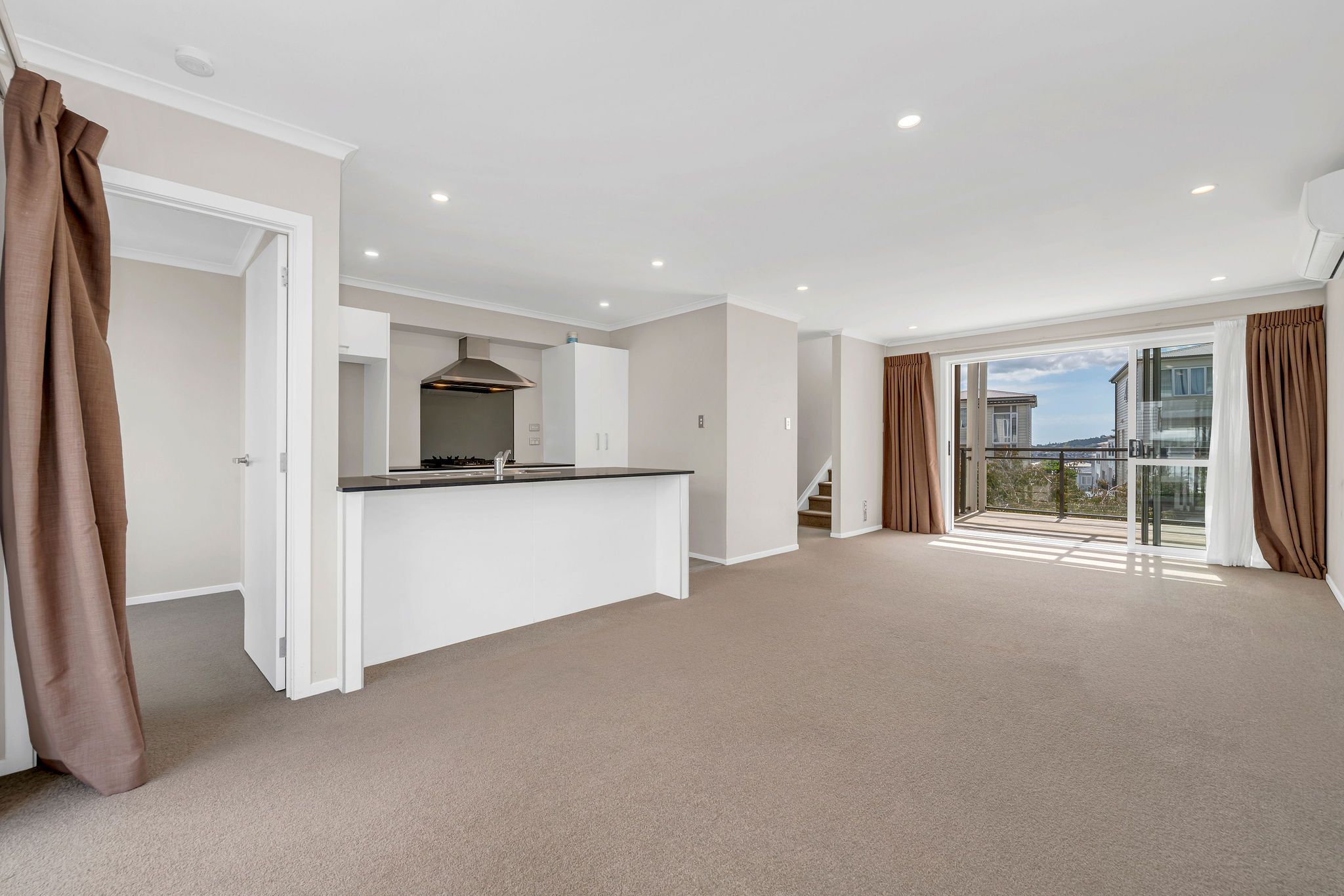 6 Panakenake Way, Flat Bush, Manukau City