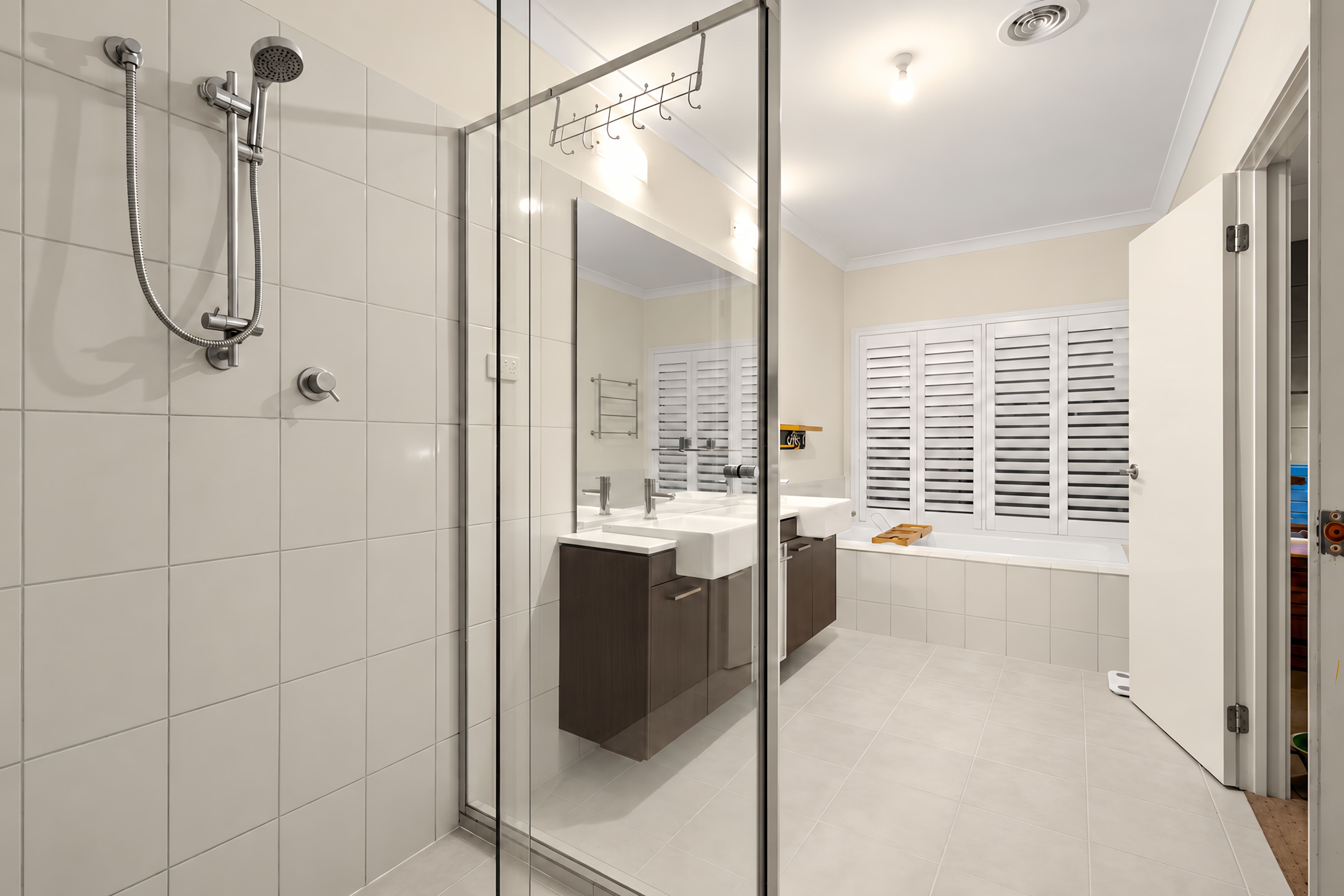 84 Windermere Boulevard — photo 17 of 30