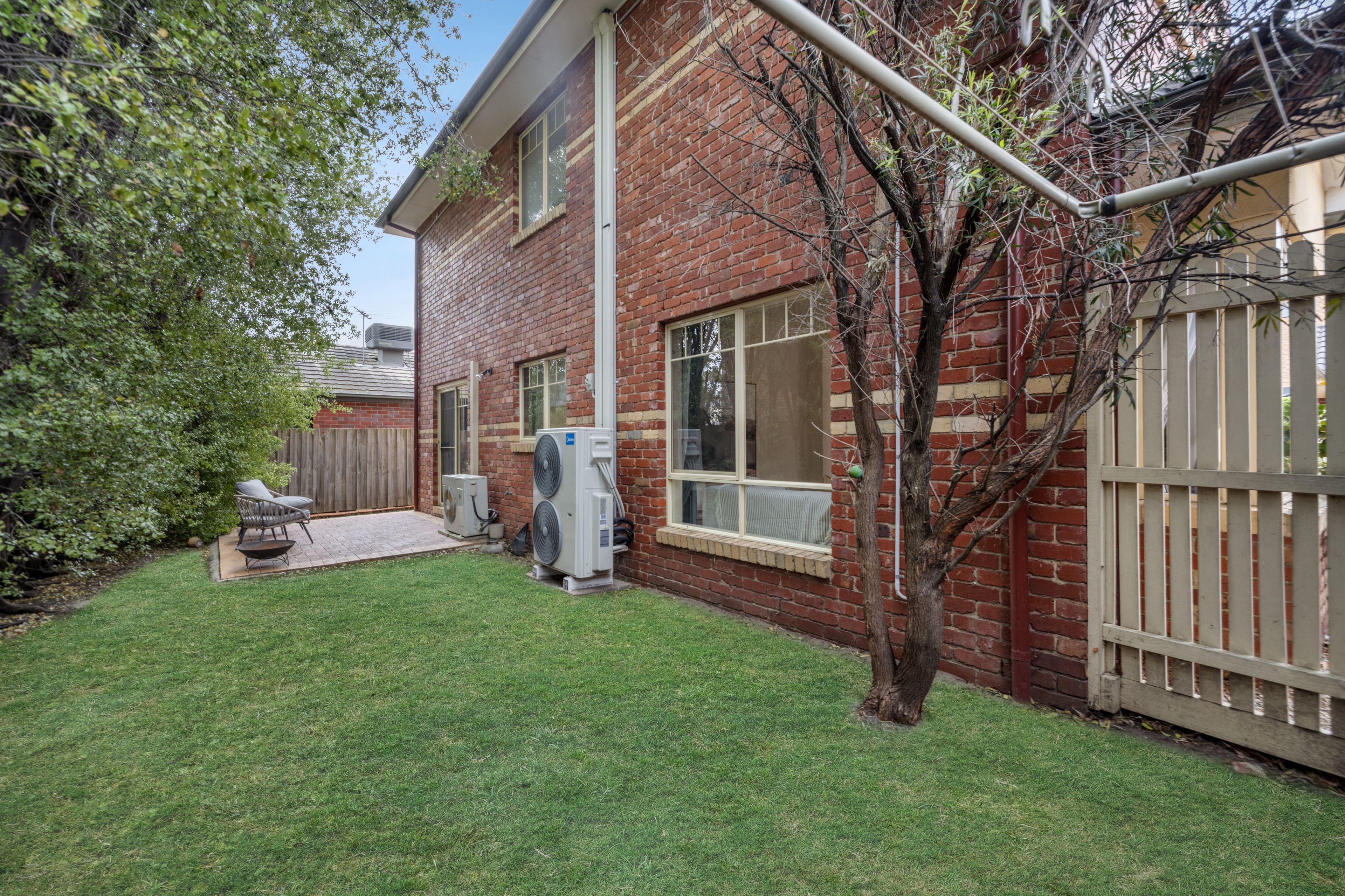 8/14 Yvette Drive — photo 9 of 9