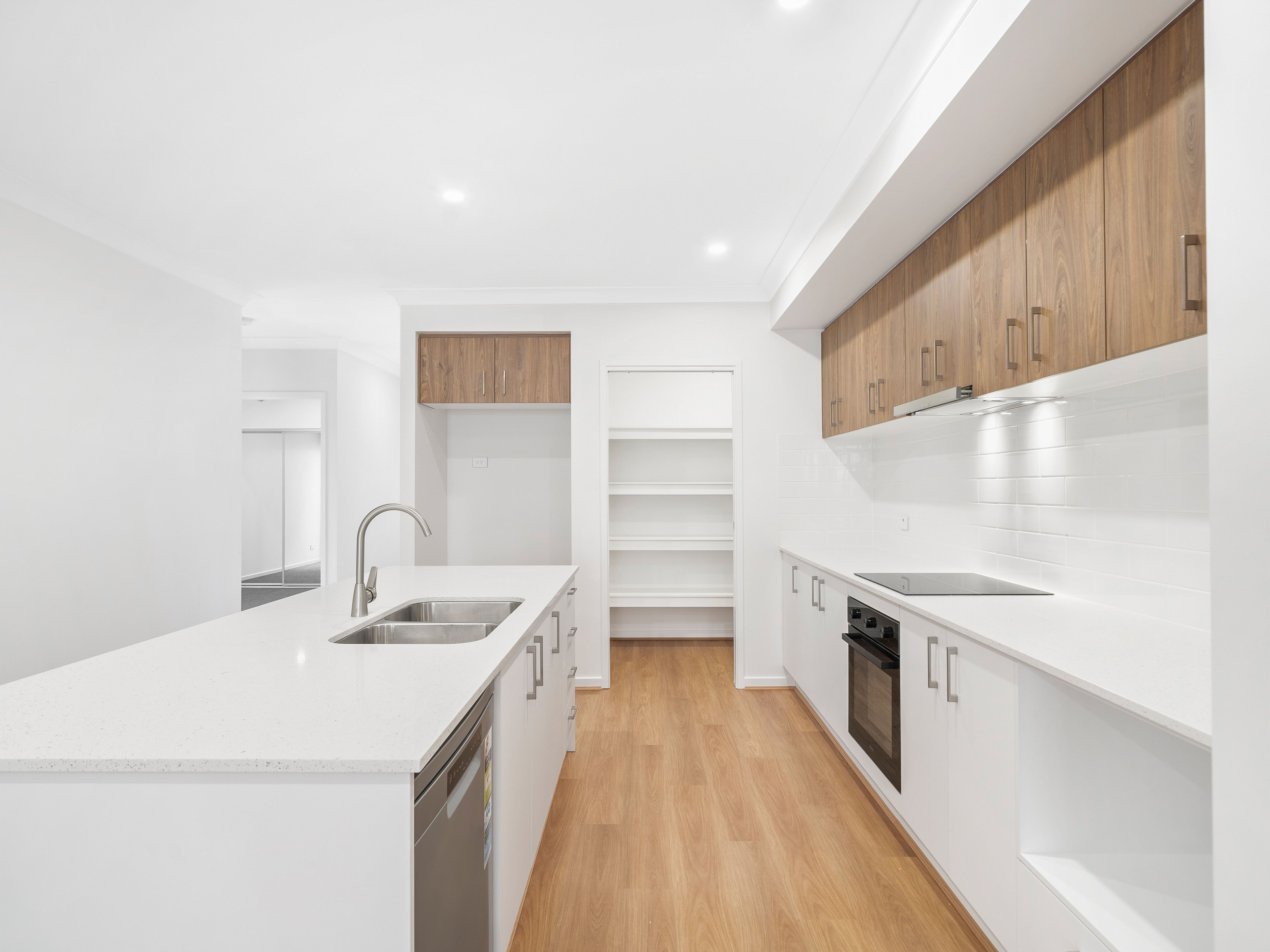 27 Magnetic Street, Morayfield, QLD 4506