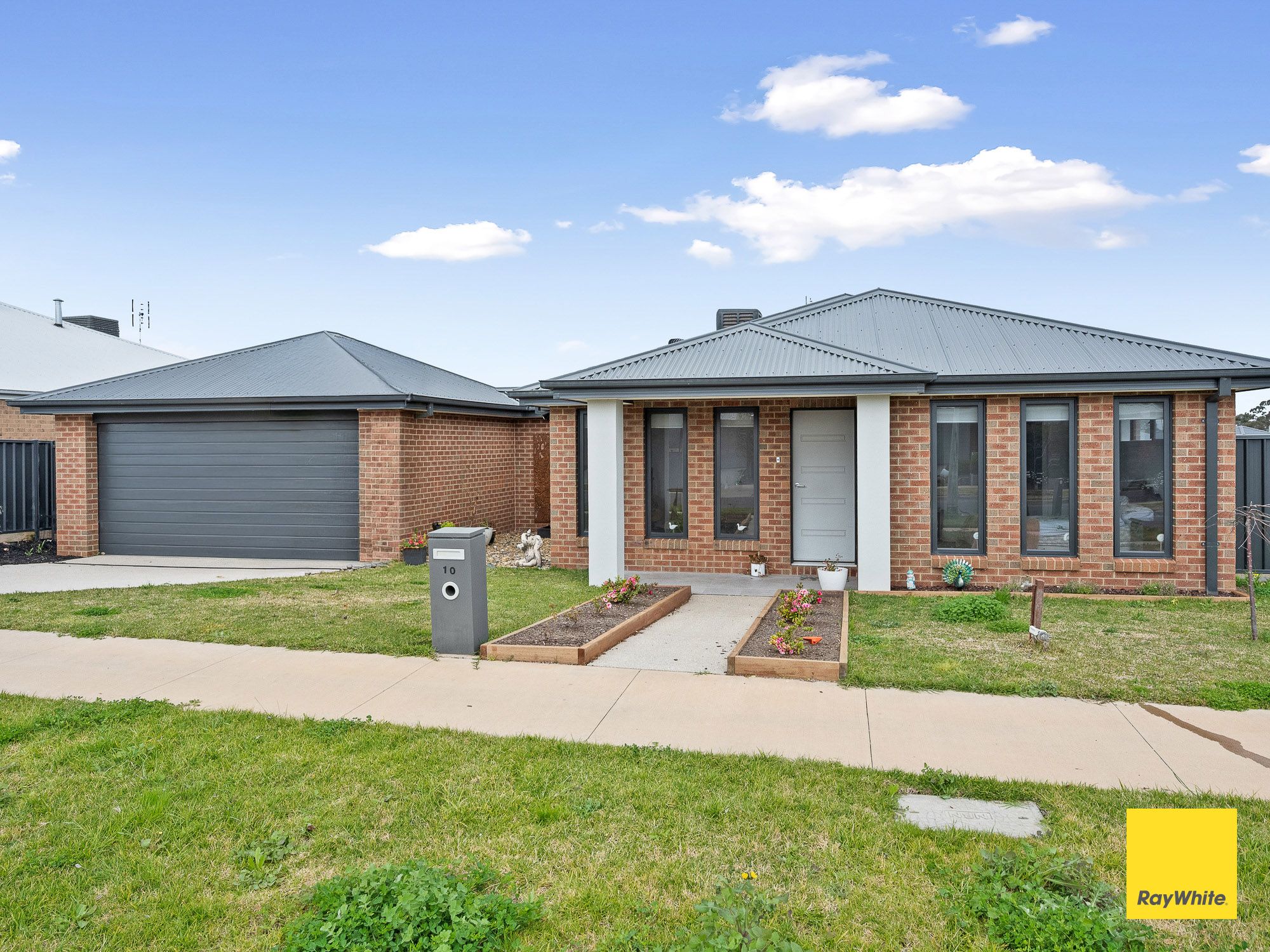 10 Streeton Avenue — photo from Ray White Bendigo