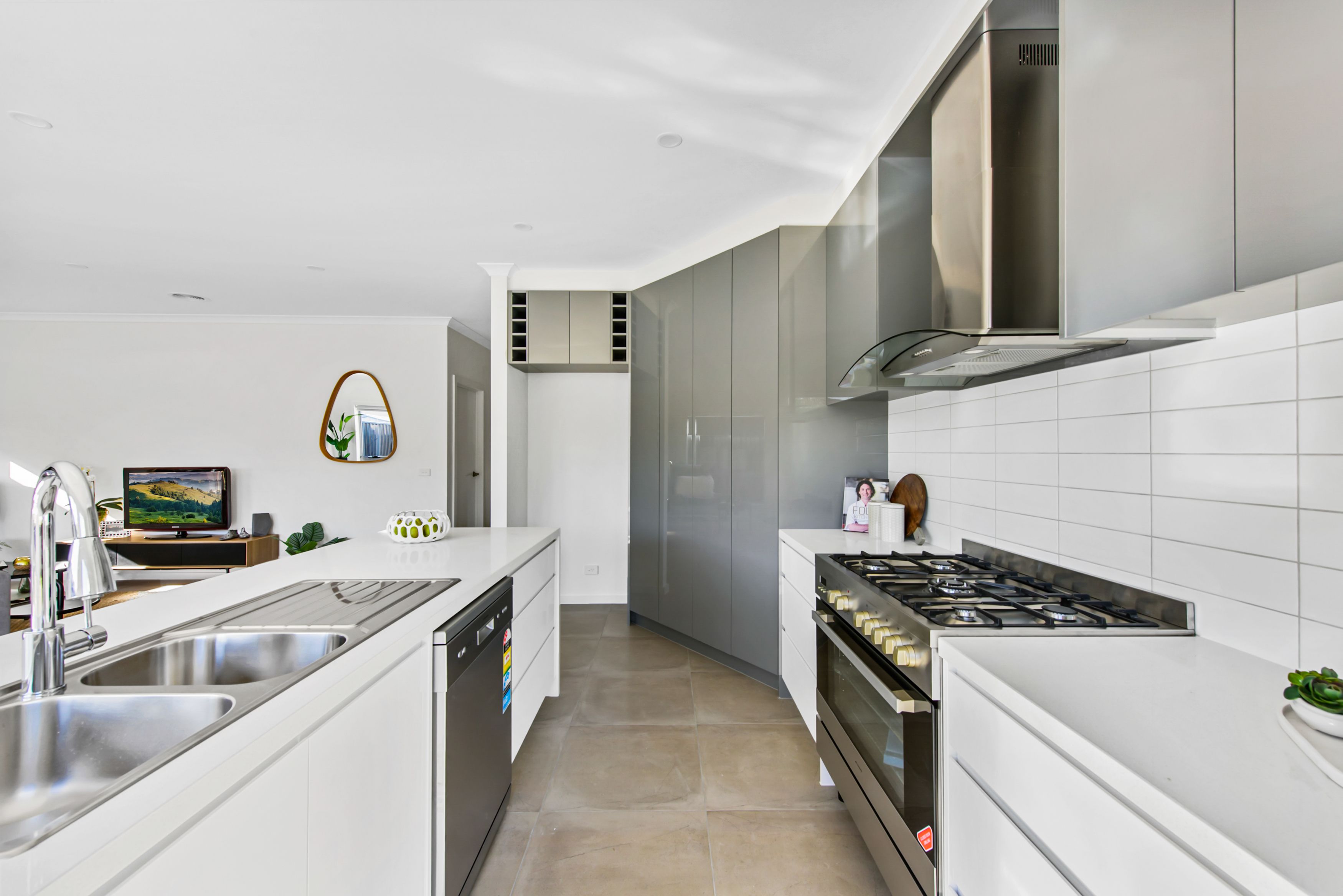 7 Melva Court, Sydenham, VIC 3037