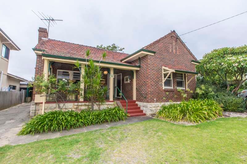 70 Ellesmere Street, Mount Hawthorn, WA 6016