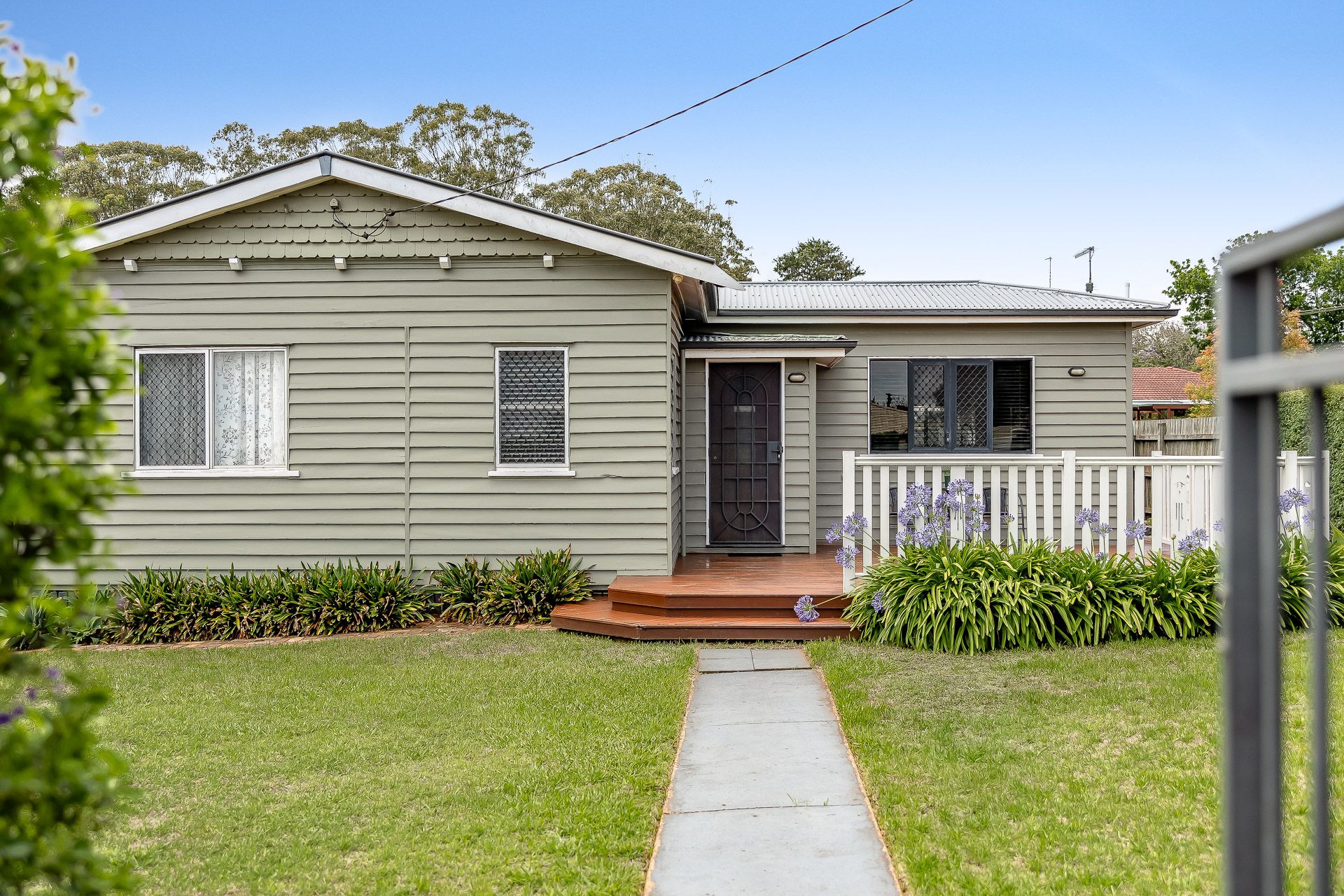 77 South Street, Rangeville QLD 4350