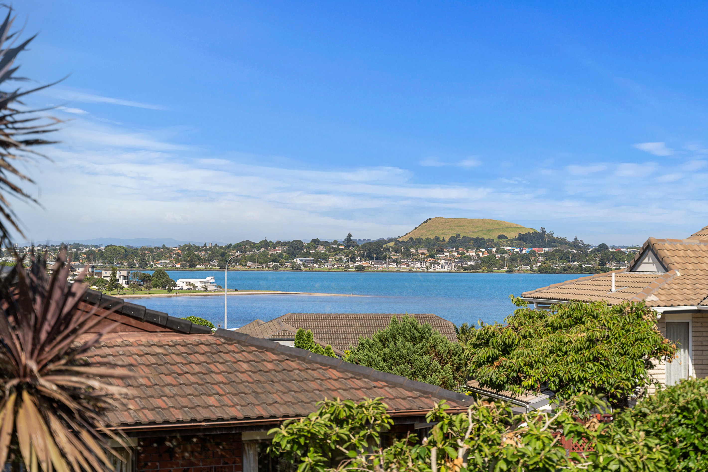 1/15 Essington Place, Half Moon Bay, Manukau City