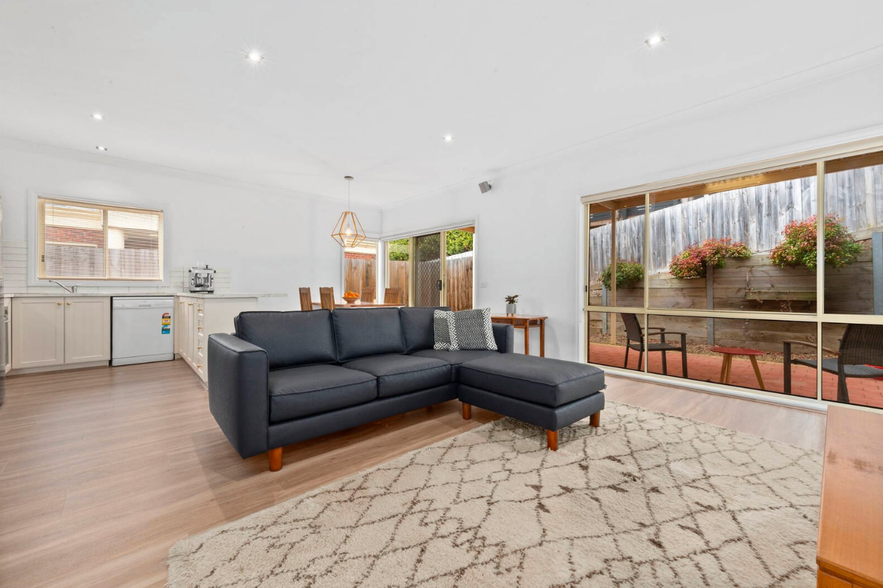 2/3 Hillcrest Court, Highton, VIC 3216