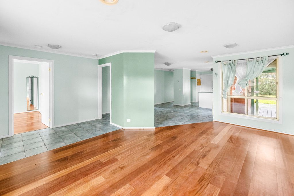 136 Rosella Avenue — photo 6 of 14